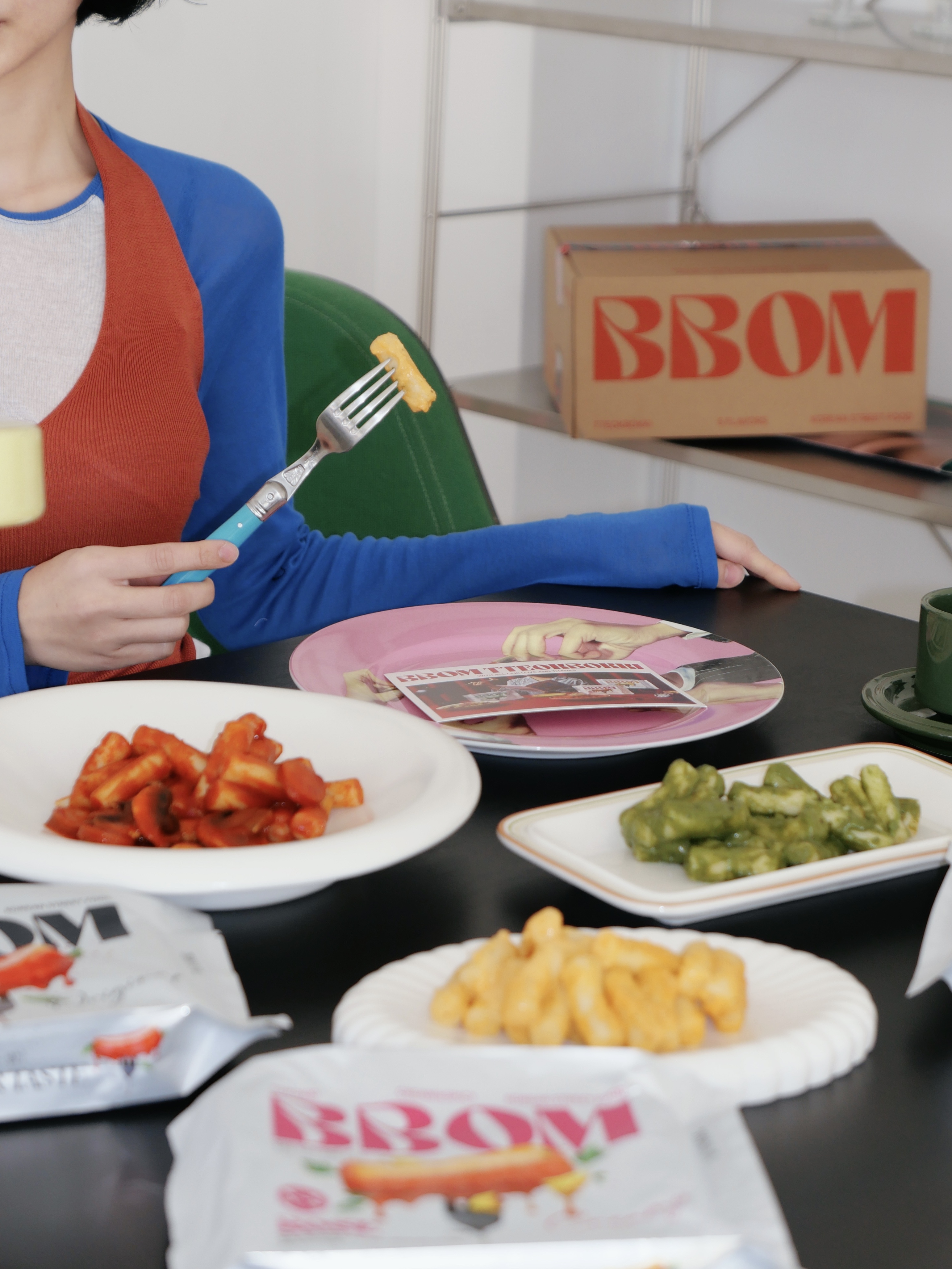 BBOM Tteokbokki Mix Pack 착용 스타일 - 3
