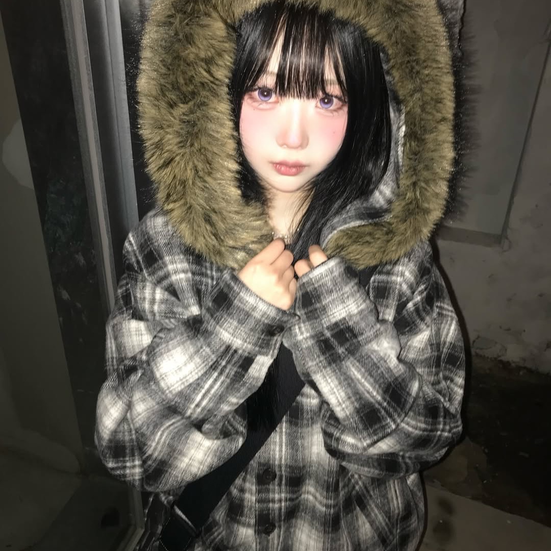 SPORT CHAMBER SC Fur Hood Shirt Black 착용 스타일 - 5