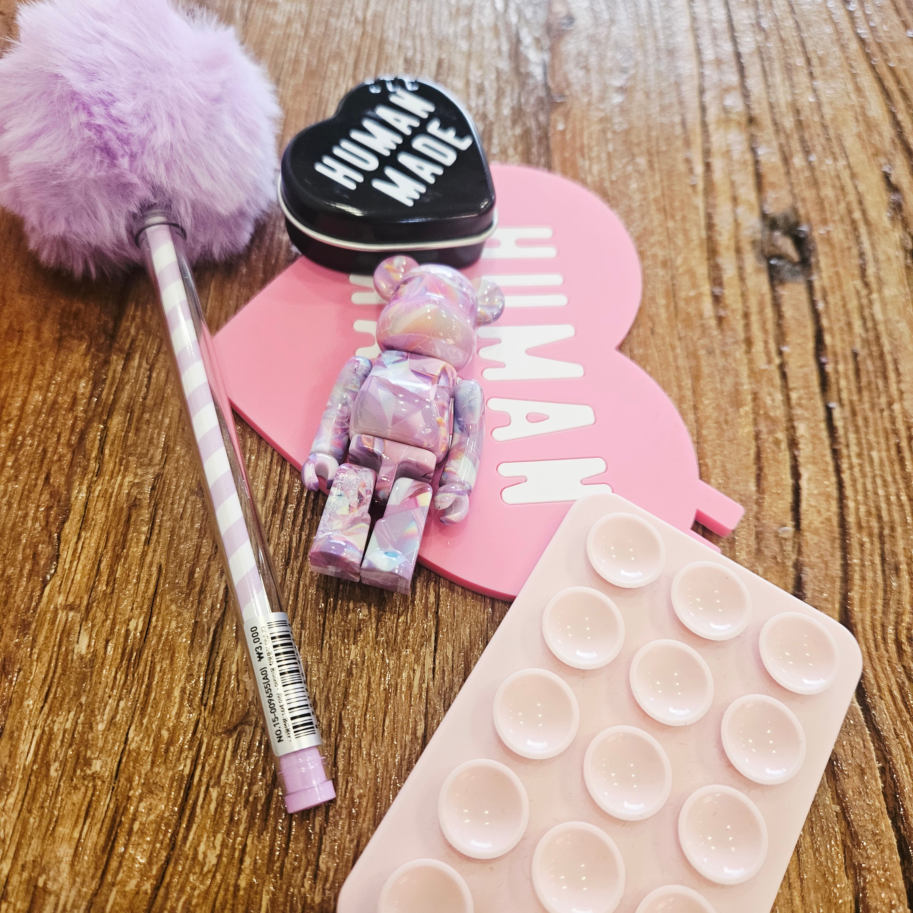 Human Made Heart Rubber Coaster Pink, KINKIROBOT Bearbrick 51 Series (홀케이스) 착용 스타일 - 1