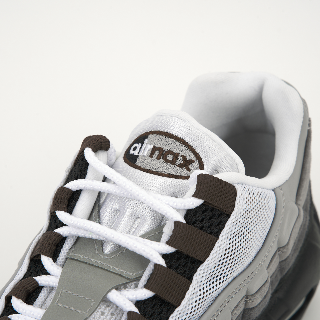 나이키 SB 에어맥스 95 블랙 앤 앤트러사이트(Nike SB Air Max 95 Black and Anthracite) - 7