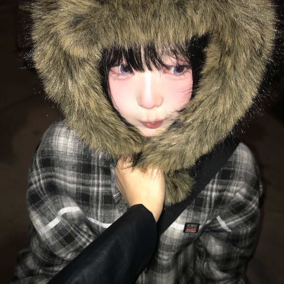 SPORT CHAMBER SC Fur Hood Shirt Black 착용 스타일 - 1