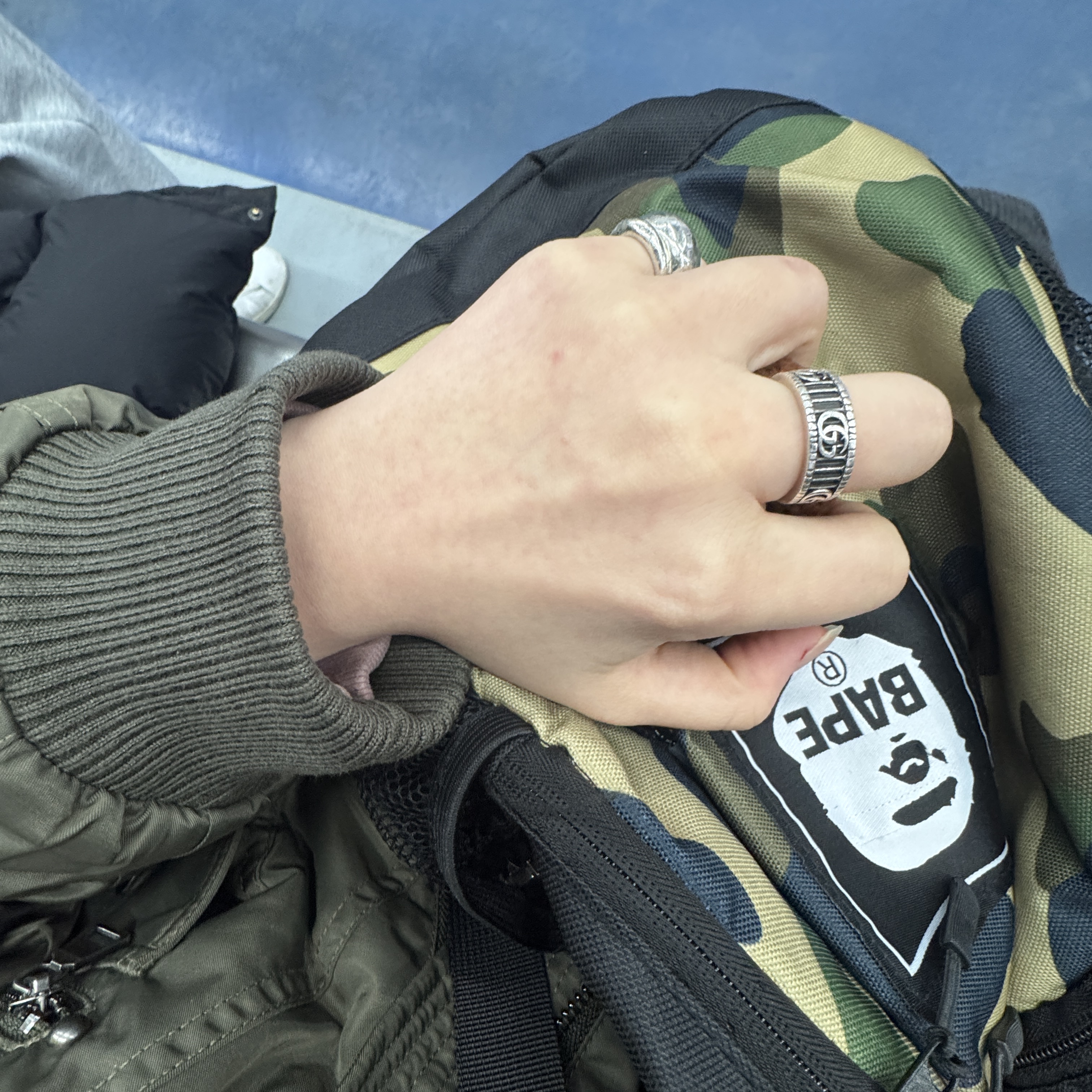Gucci Ring with Double G Silver 착용 스타일