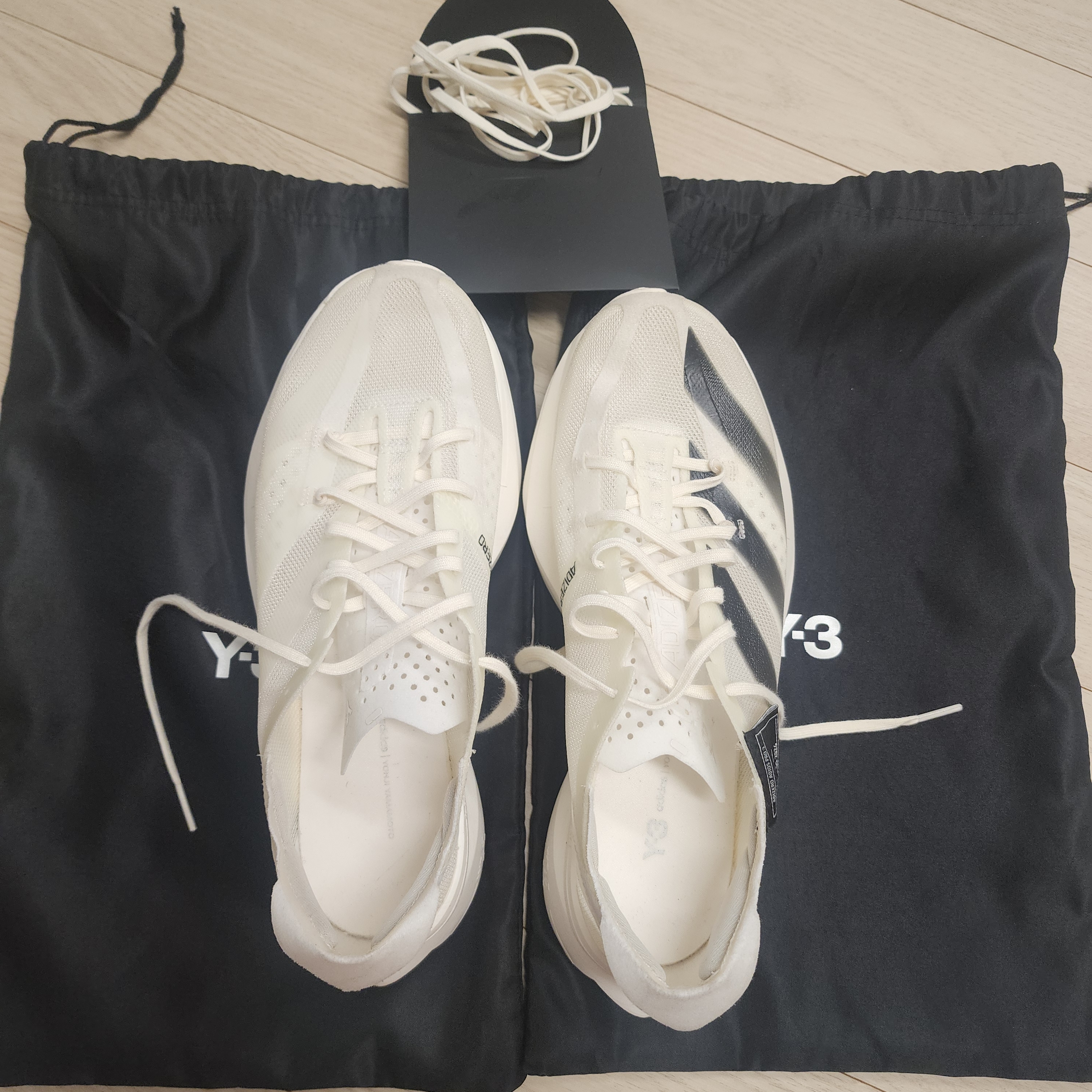 Y-3 Adios Pro 3.0 Off White Black 착용 스타일 - 3