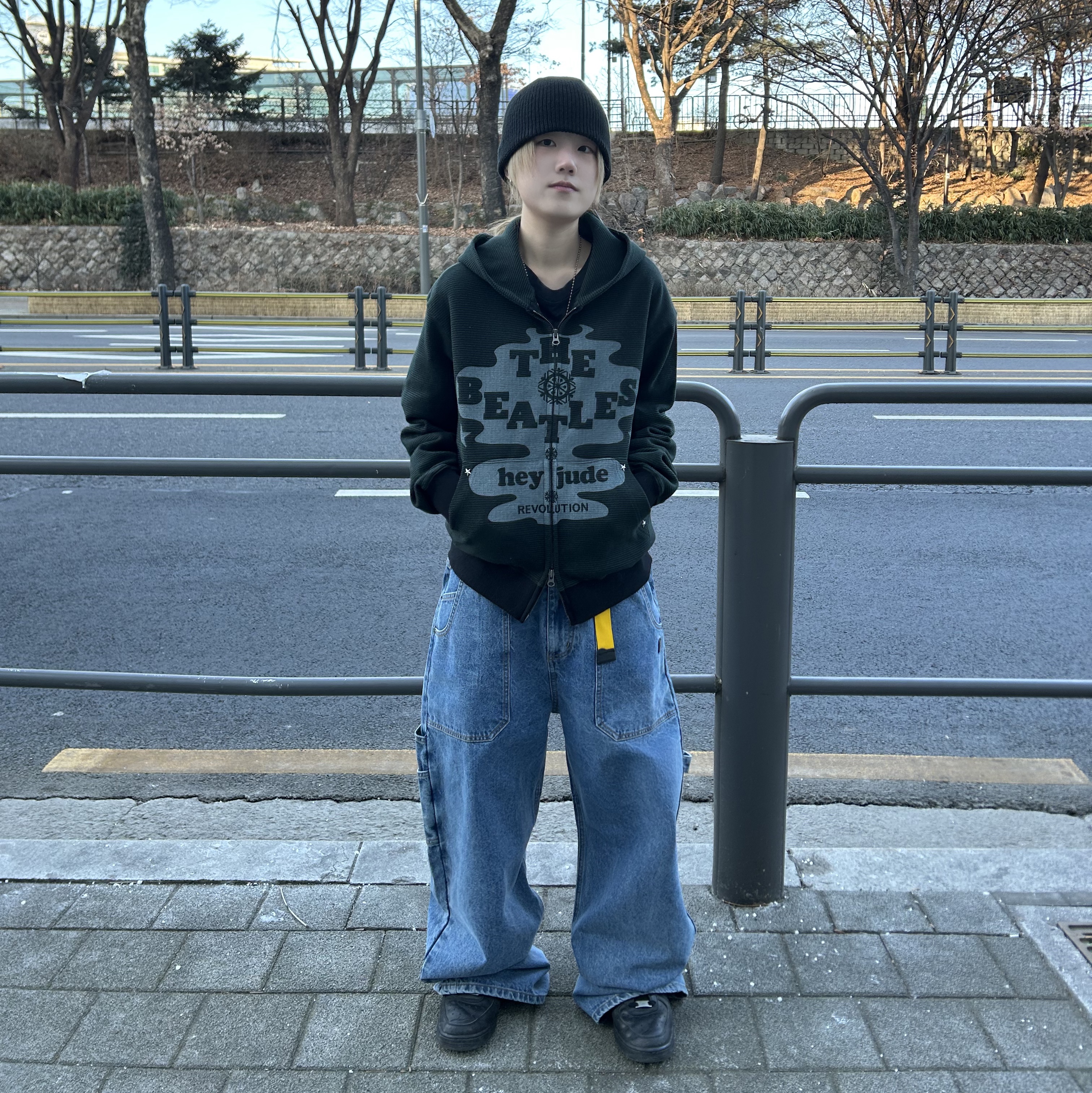 SPORT CHAMBER Superwide Carpenter Denim Pants Blue 착용 스타일 - 3