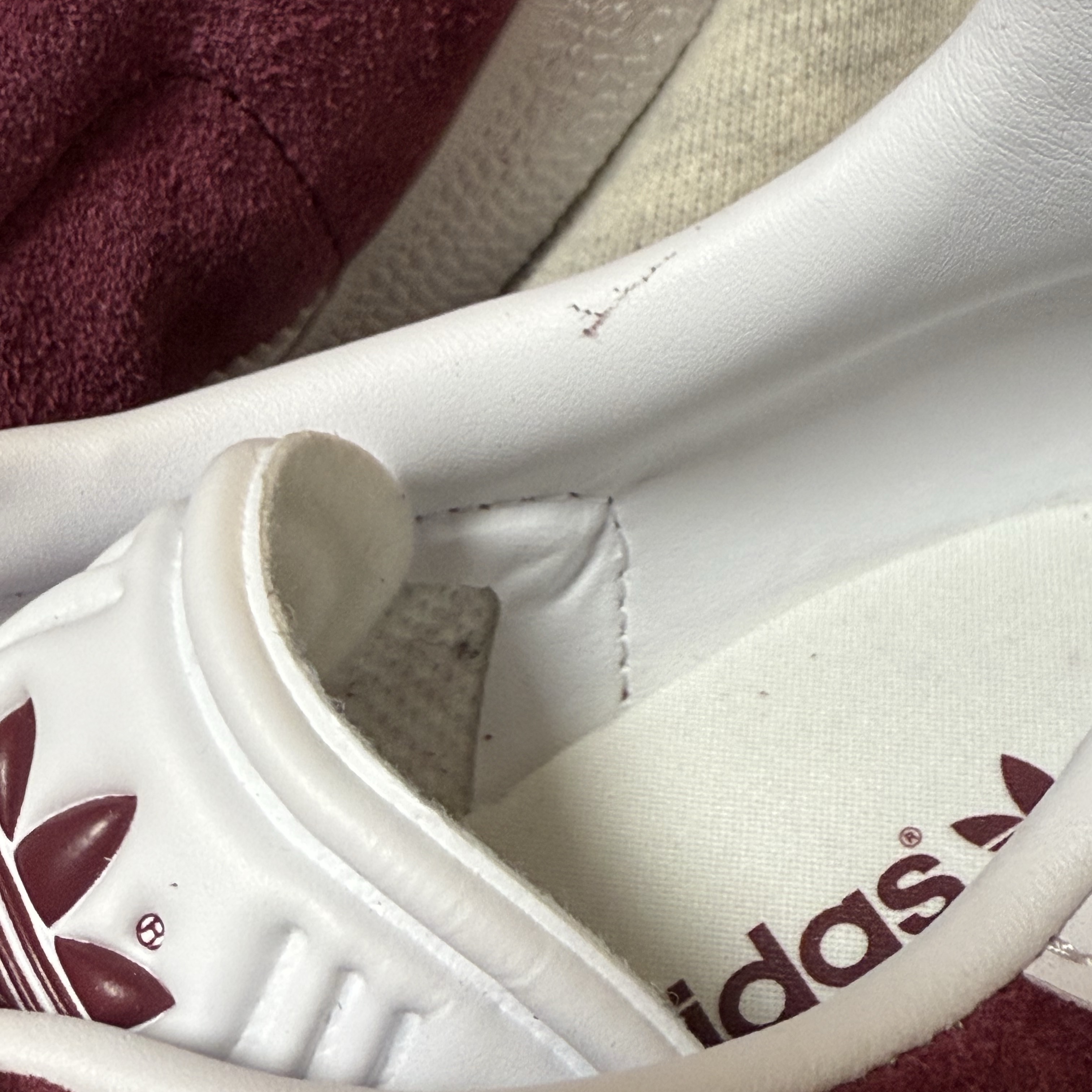 Adidas Gazelle Collegiate Burgundy 착용 스타일 - 5