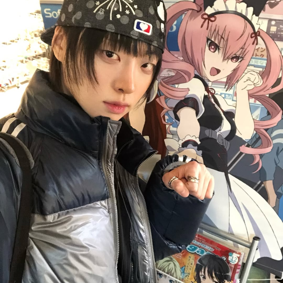 SPORT CHAMBER SC Track DuckDown Jacket Navy, SPORT CHAMBER SC Check Cuff Pants BLACK 착용 스타일 - 4