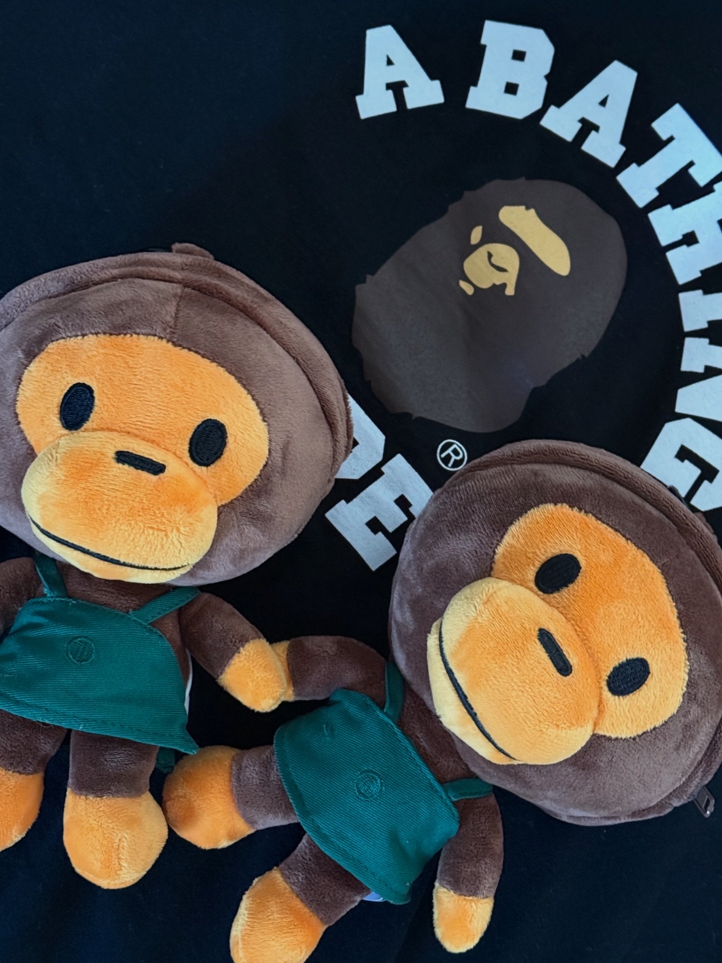 Starbucks x BAPE Baby Milo Foldable Bag, Starbucks x BAPE Baby Milo Keychain 착용 스타일 - 2