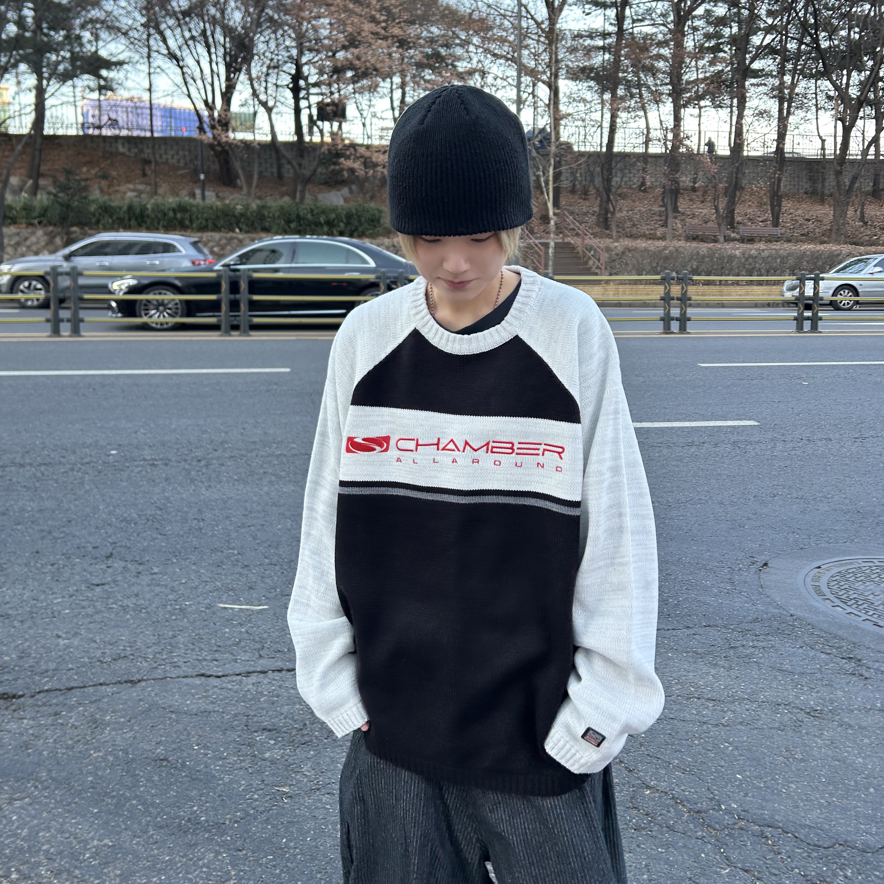 SPORT CHAMBER x Coca-Cola Sweater Black 착용 스타일 - 5