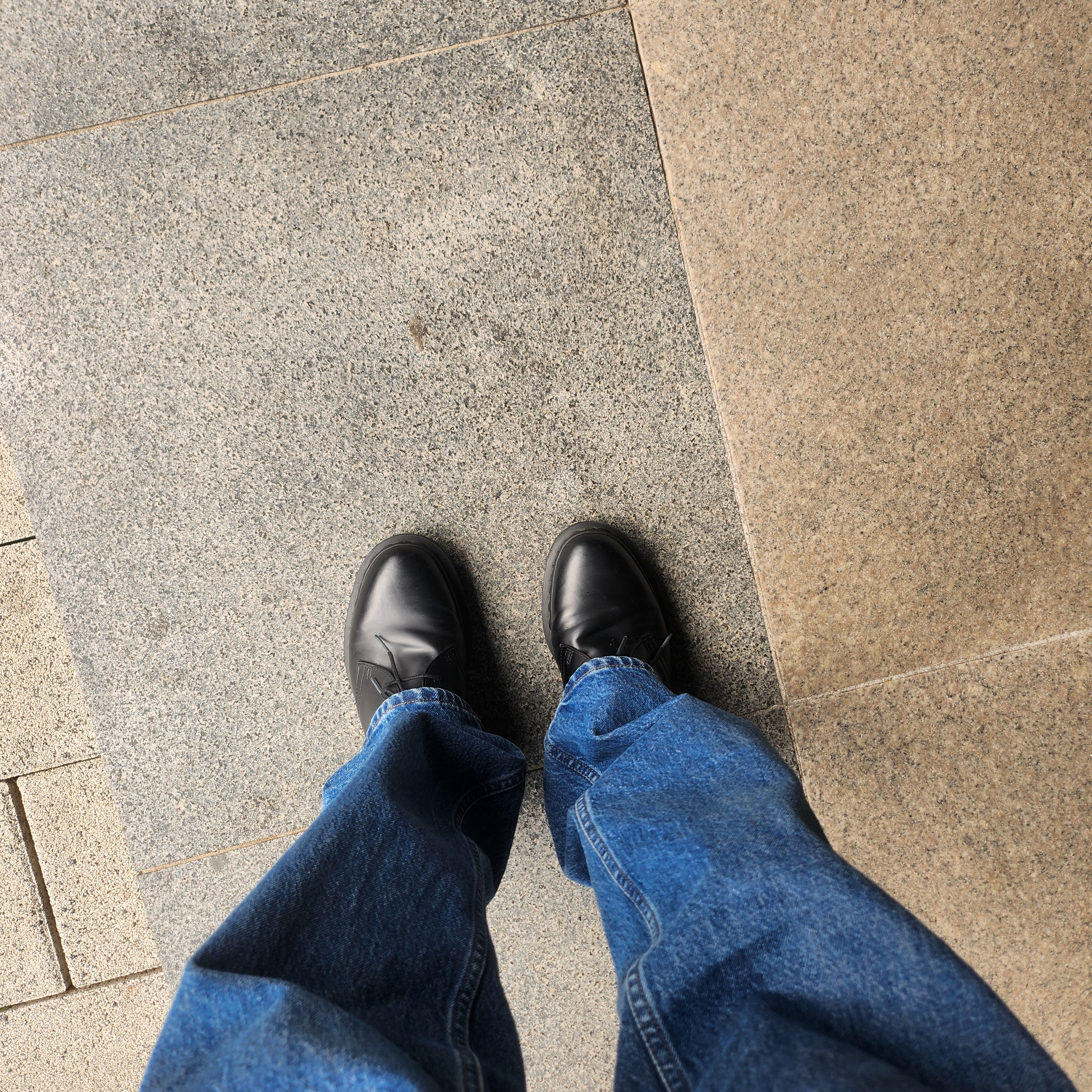 Dr. Martens 1461 Mono Black 착용 스타일