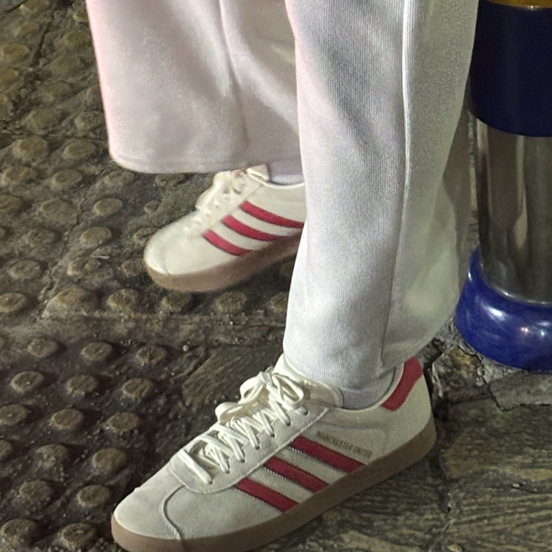 Adidas Manchester United Terrace Icon Cream White Mufc Red 착용 스타일