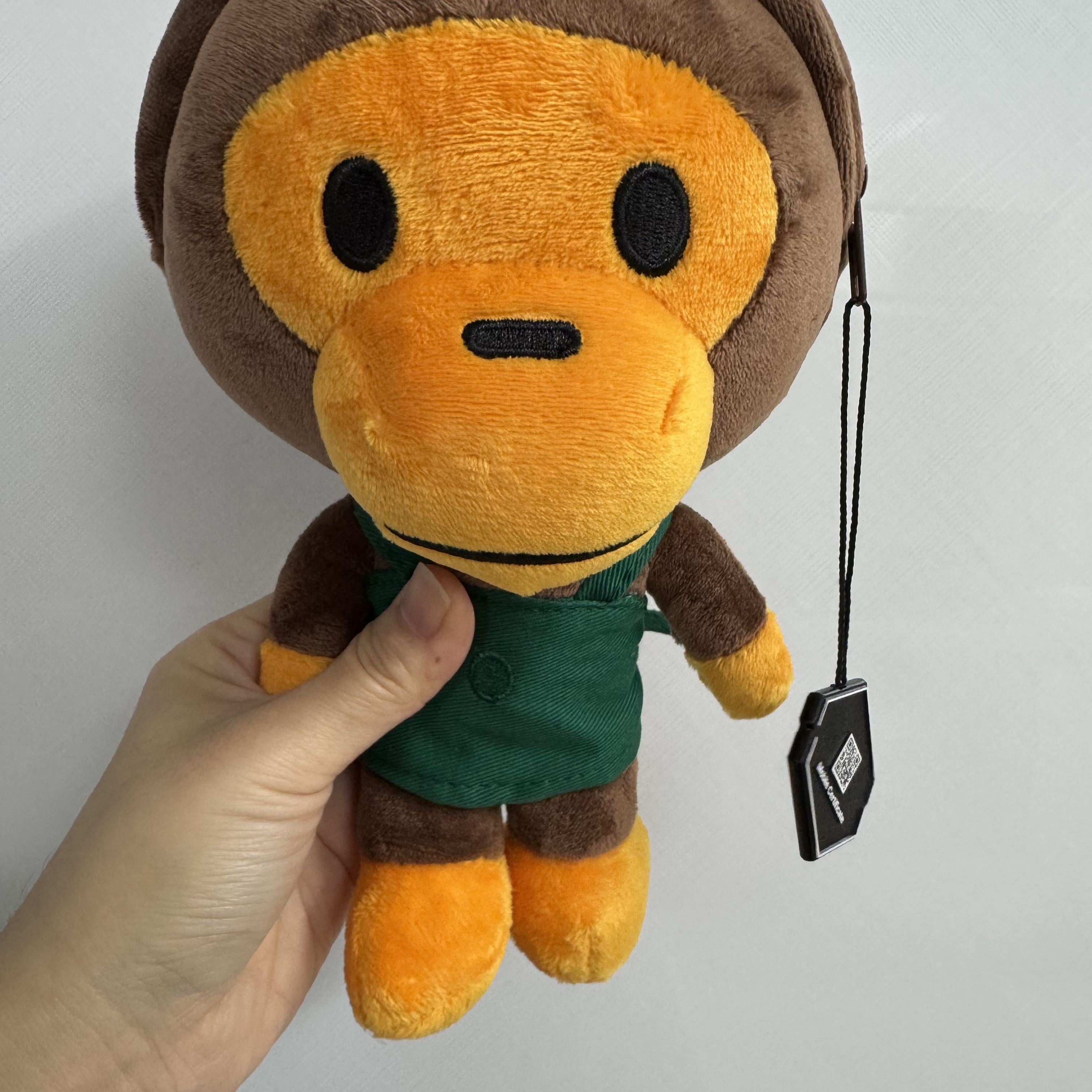 Starbucks x BAPE Baby Milo Foldable Bag 착용 스타일 - 1