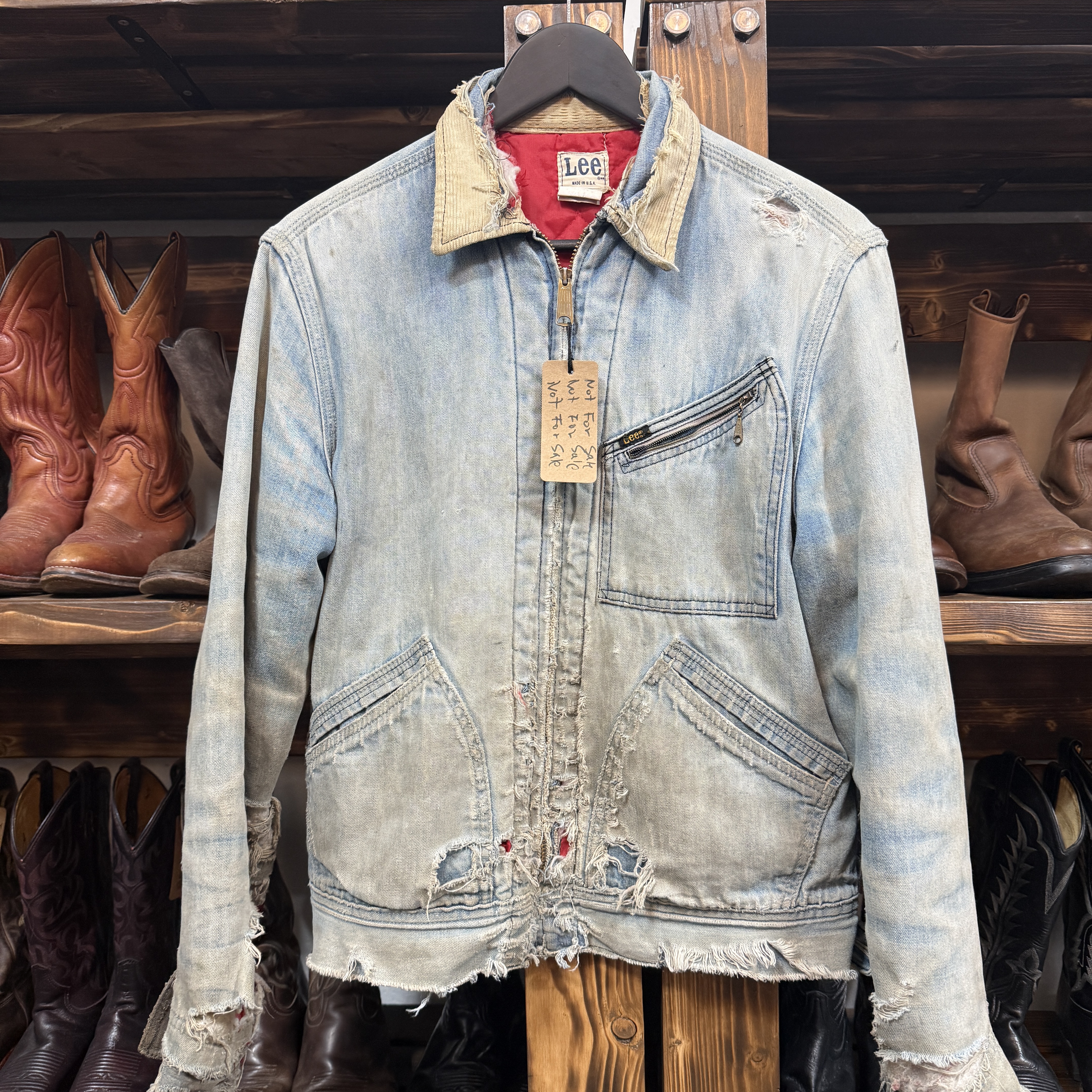 Stussy Julian Sunglasses Frost Black Black Lens, Dr. Martens 1461 Smooth Black 착용 스타일 - 5