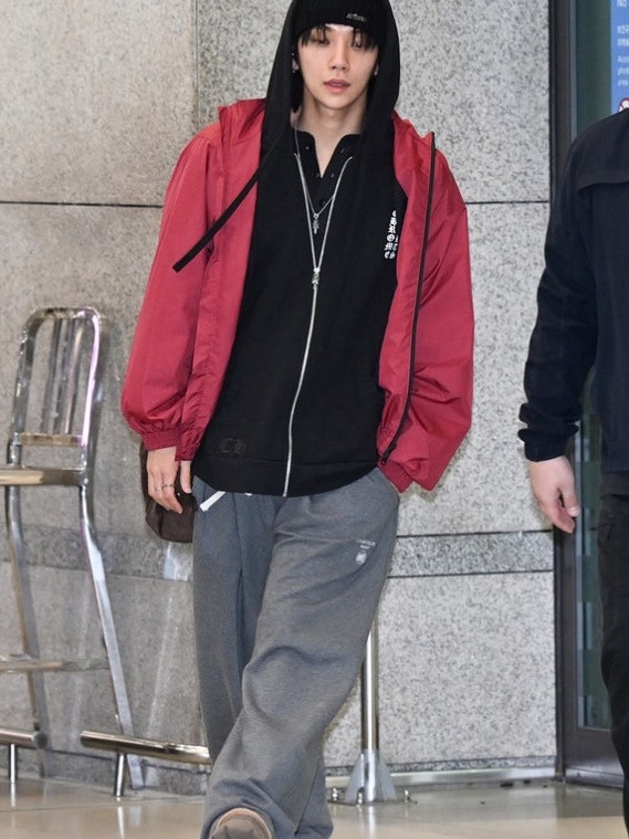 Undermycar Mu.145 Combi Waist Rib Wide Sweat Pants Charcoal, Undermycar Mu.145 Combi Waist Rib Wide Sweat Pants Melange Gray 착용 스타일 - 2
