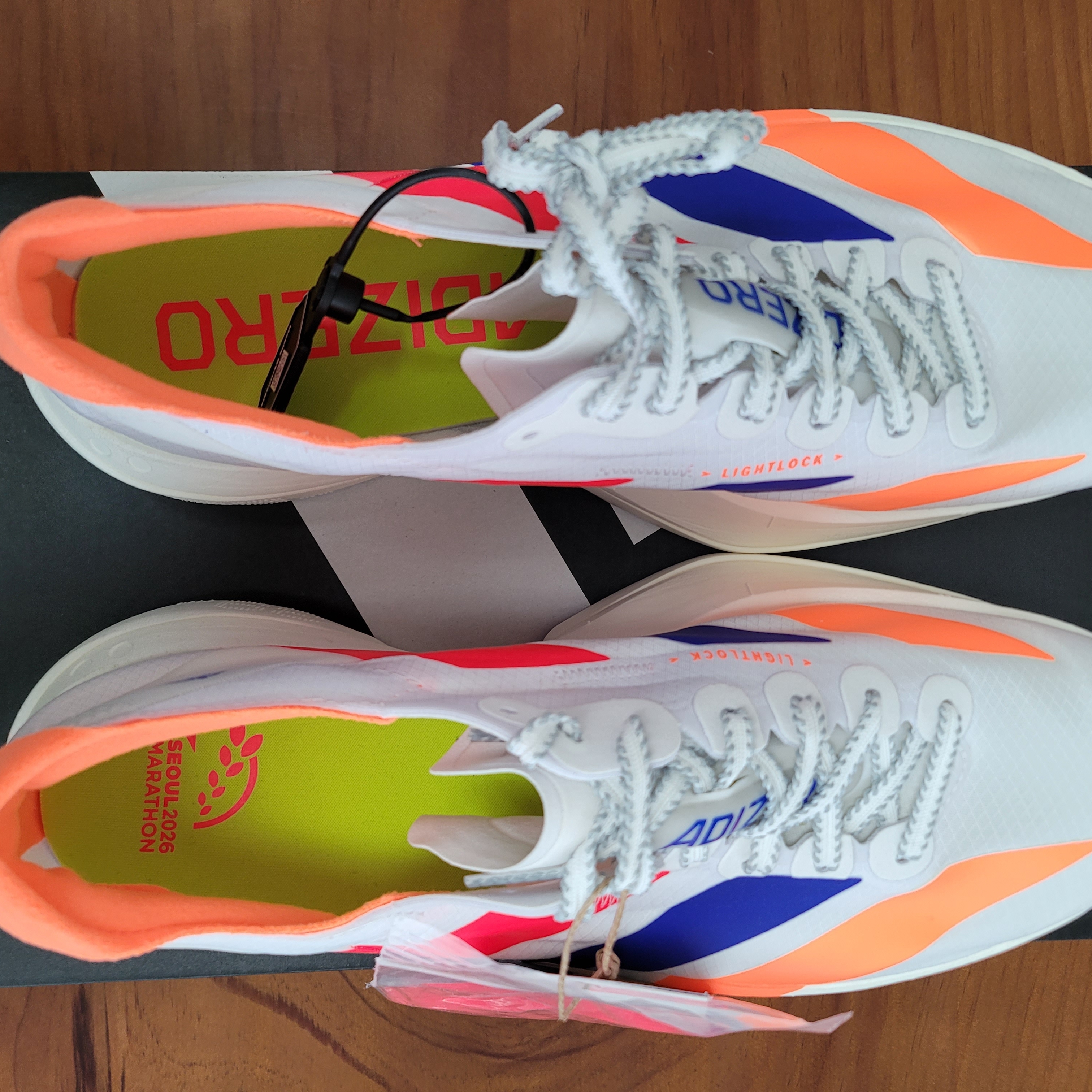 Adidas Seoul Marathon Adizero Adios Pro 4 Cloud White Lucid Red 착용 스타일
