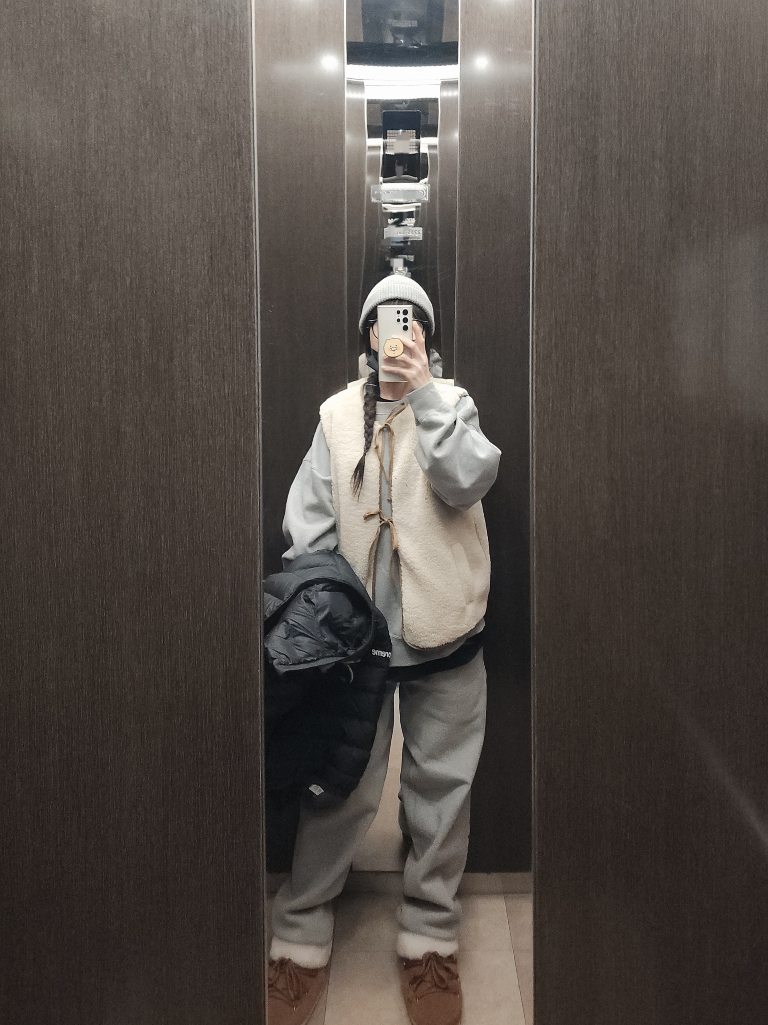Essentials Fleece Essential Sweatpant Light Heather Grey - 24FW, Essentials Fleece Crewneck Light Heather Grey - 24FW 착용 스타일