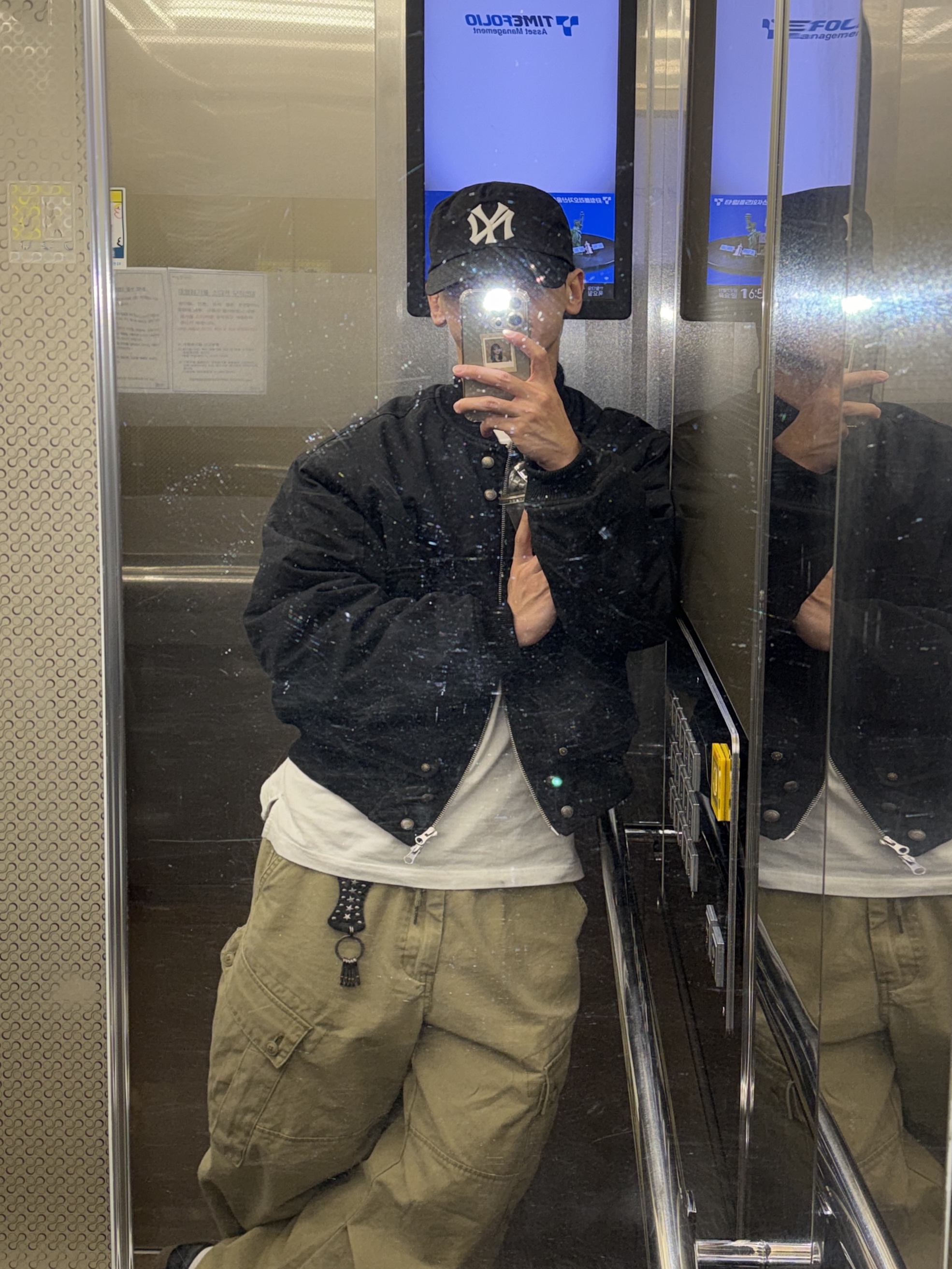 New Era 59Fifty MLB Authentic New York Yankees Game Navy, 47 Brand New York Yankees Clean Up Navy 착용 스타일 - 1