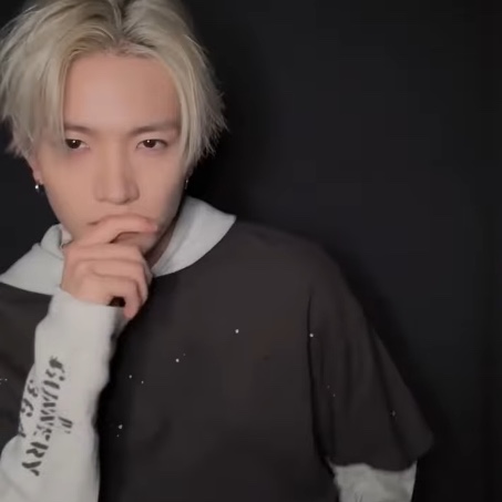 Covernat X Undermycar Waffle Layered Letter Graphic Long Sleeve 착용 스타일 - 3