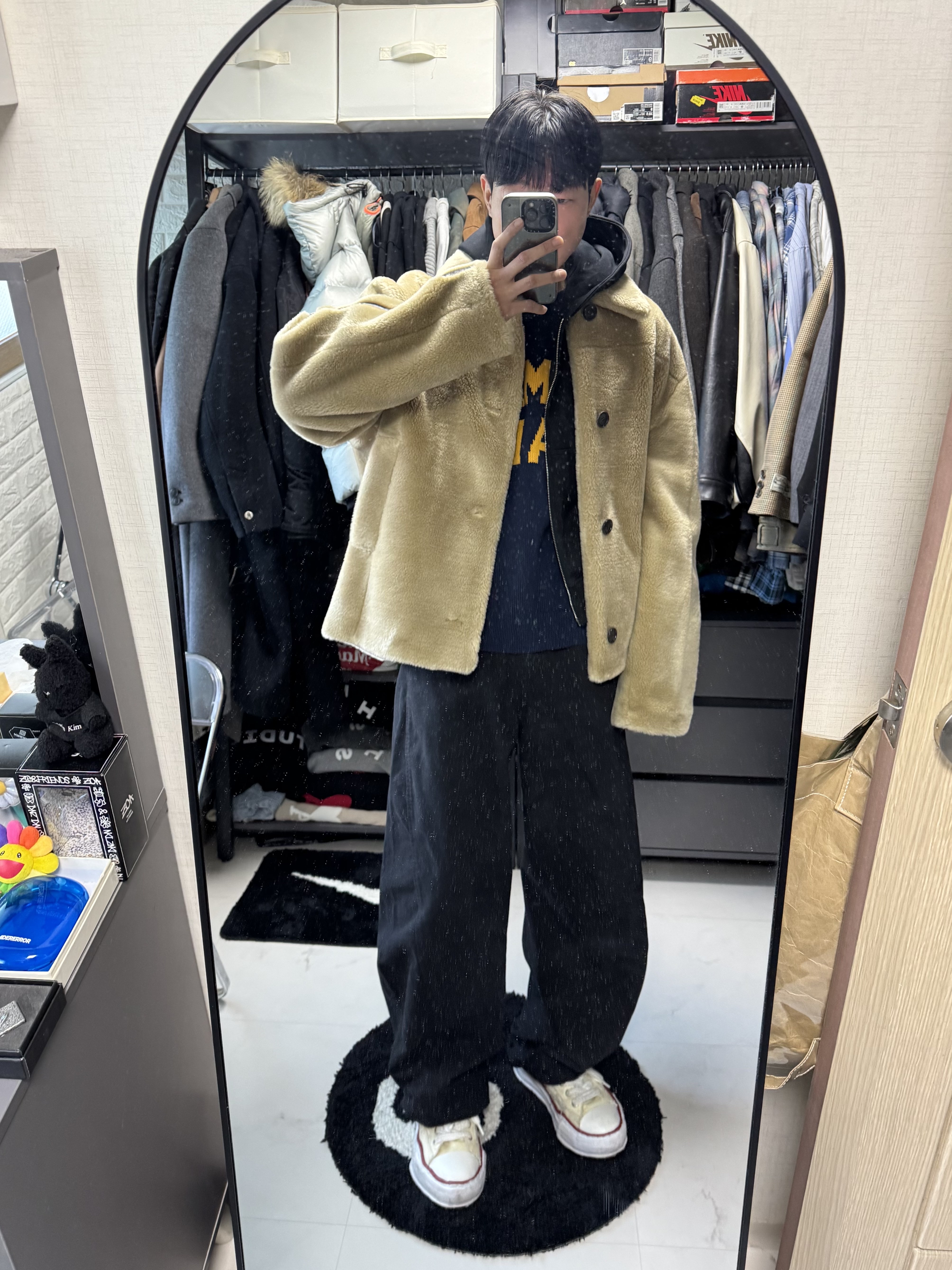 Human Made Graphic Sweater Navy, Maison Mihara Yasuhiro Peterson OG Sole Canvas Low-top Sneakers Natural 착용 스타일 - 1
