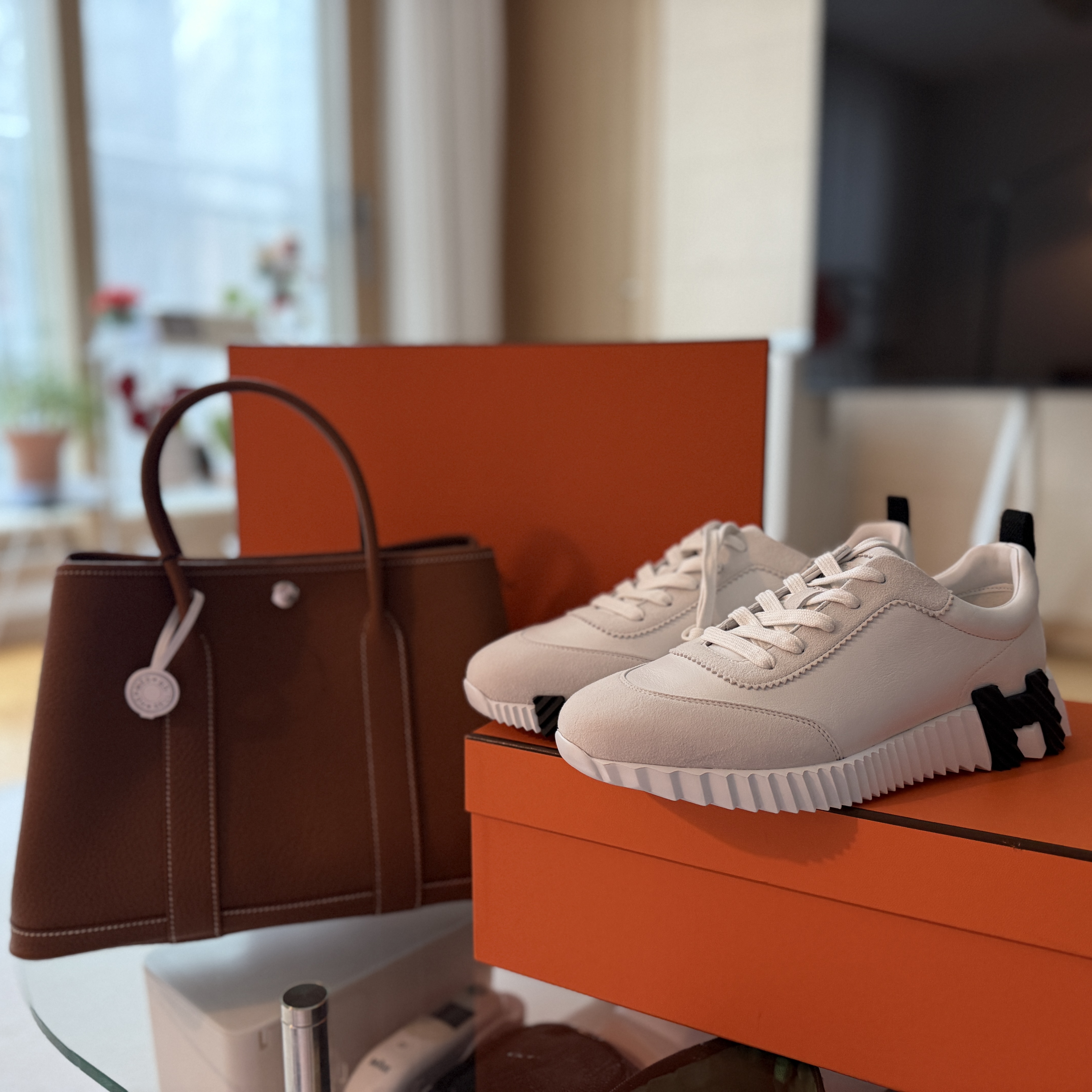 Hermes Garden Party 30 Bag Negonda & Palladium Gold 착용 스타일