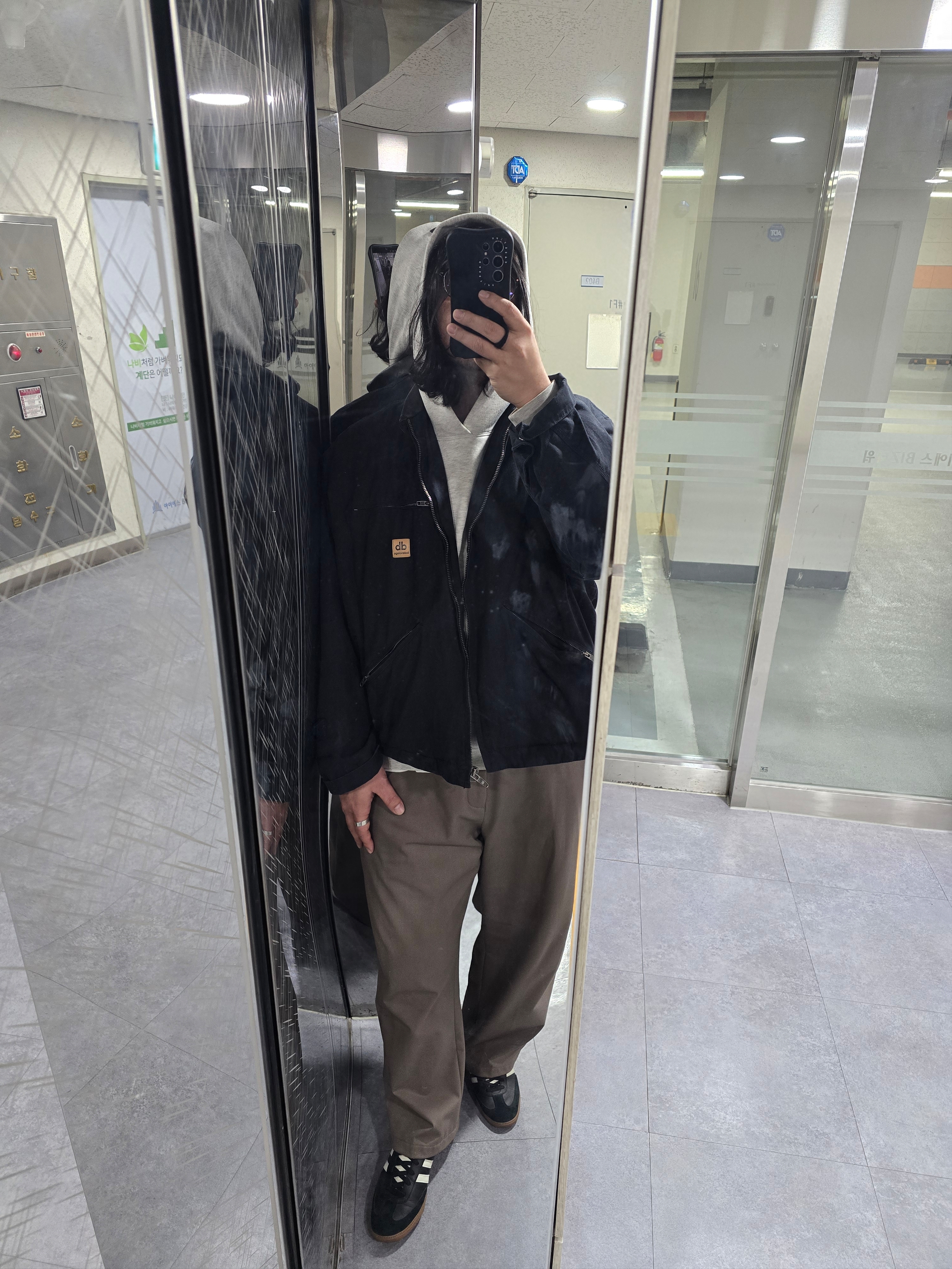Balenciaga Padded Japanese Denim Jacket Black, Adidas x JJJJound Samba OG Core Black Off White 착용 스타일