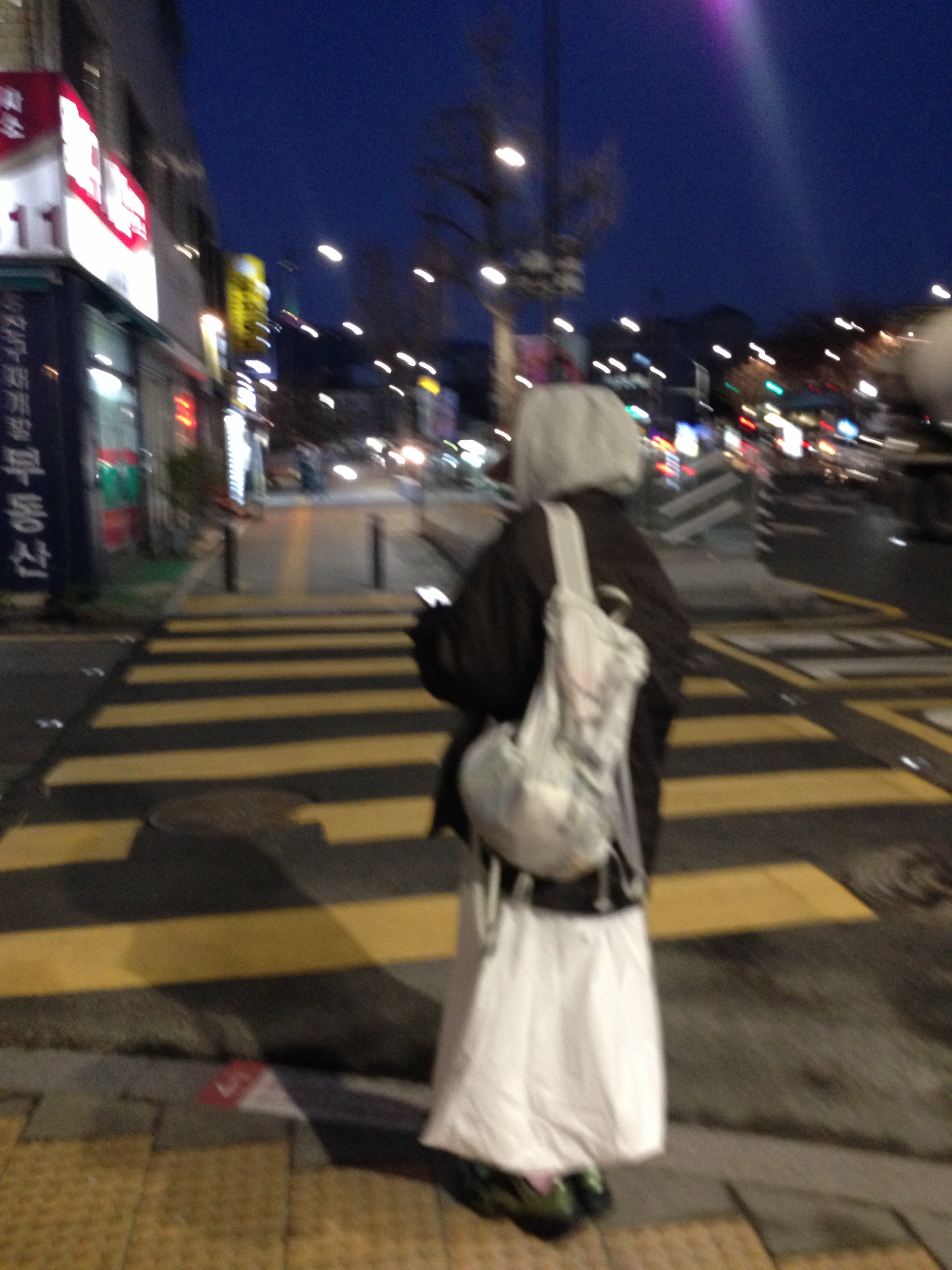 Montbell Versalite Pack 20 Backpack Ice White, (W) Nike Air Max Muse Black Oil Green 착용 스타일 - 2