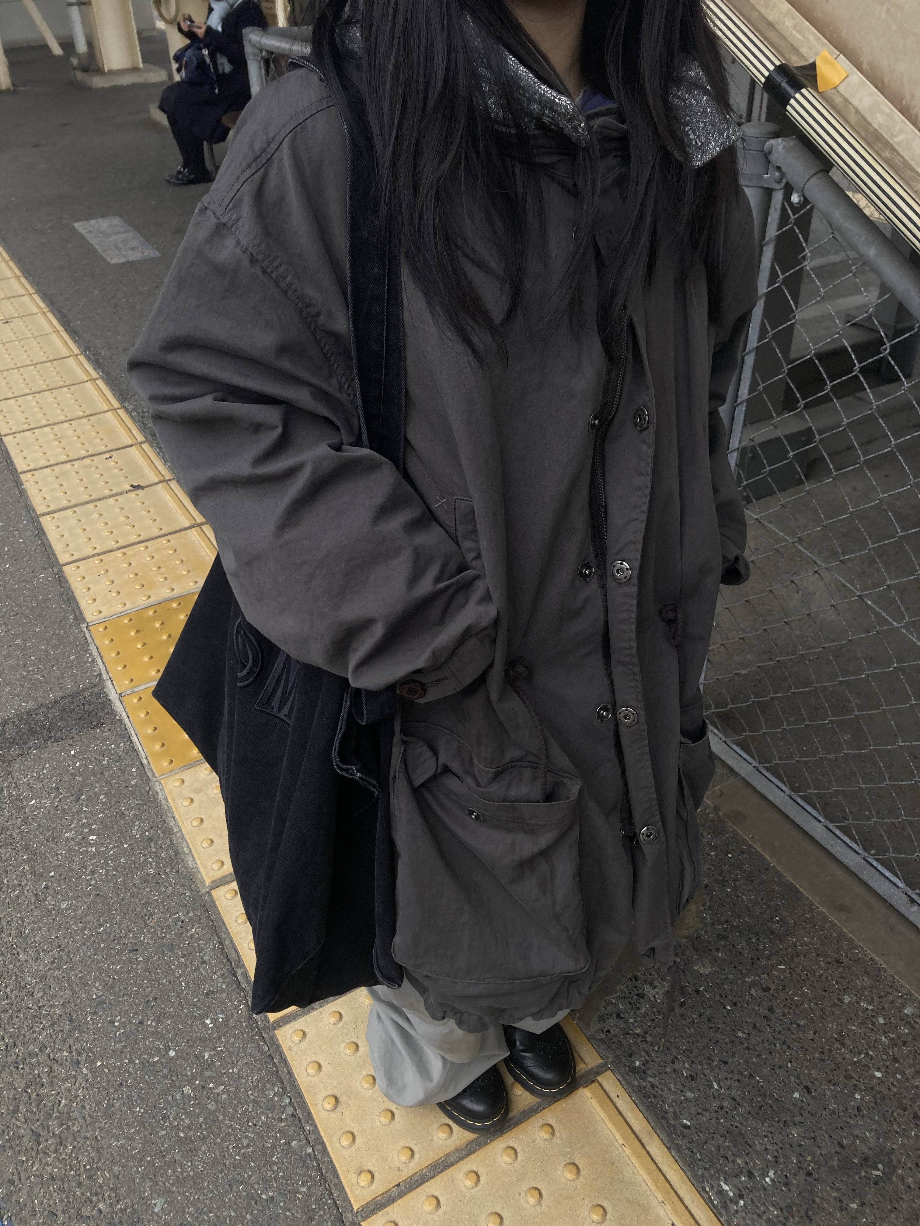 COYSEIO Washed Military Jacket Mud Charcoal, Cost Per Kilo Moduler Cargo Pants Grey 착용 스타일 - 1