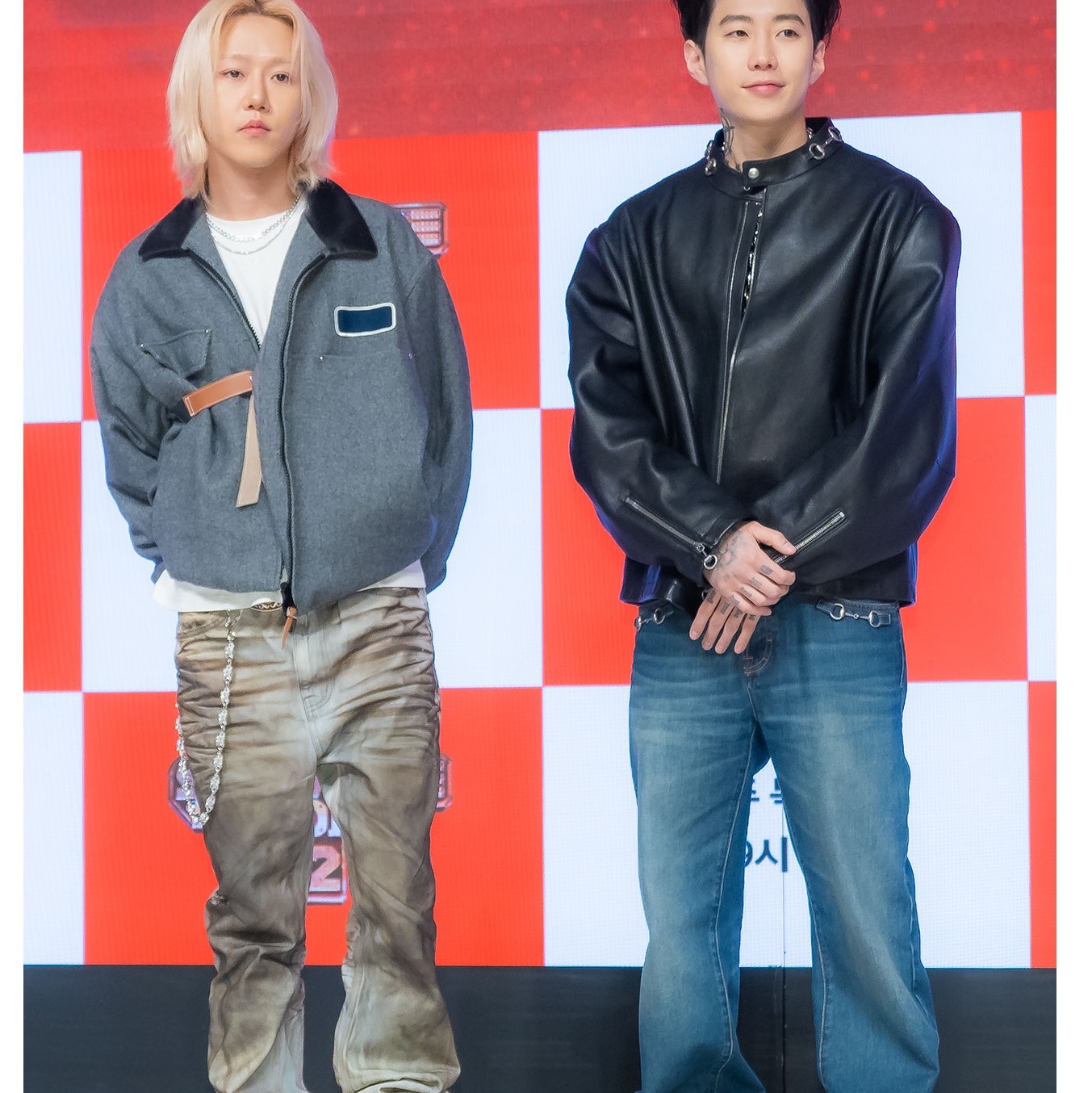 Undermycar 25FW Mud Oil Painted Light Blue Flare Jeans Light Blue 착용 스타일 - 3