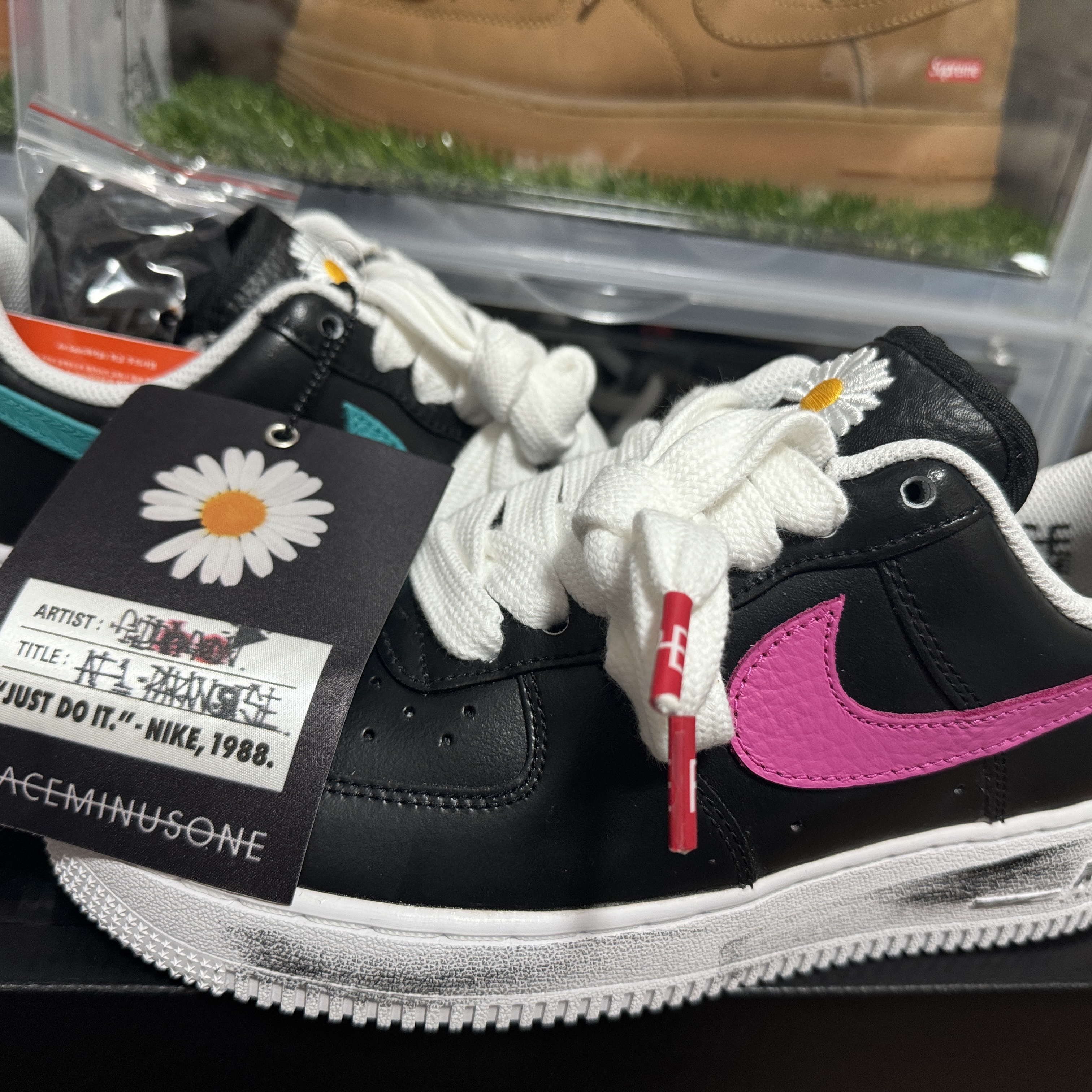 Nike x Peaceminusone Air Force 1 Low Para-Noise 3.0 Black and Multicolor 착용 스타일