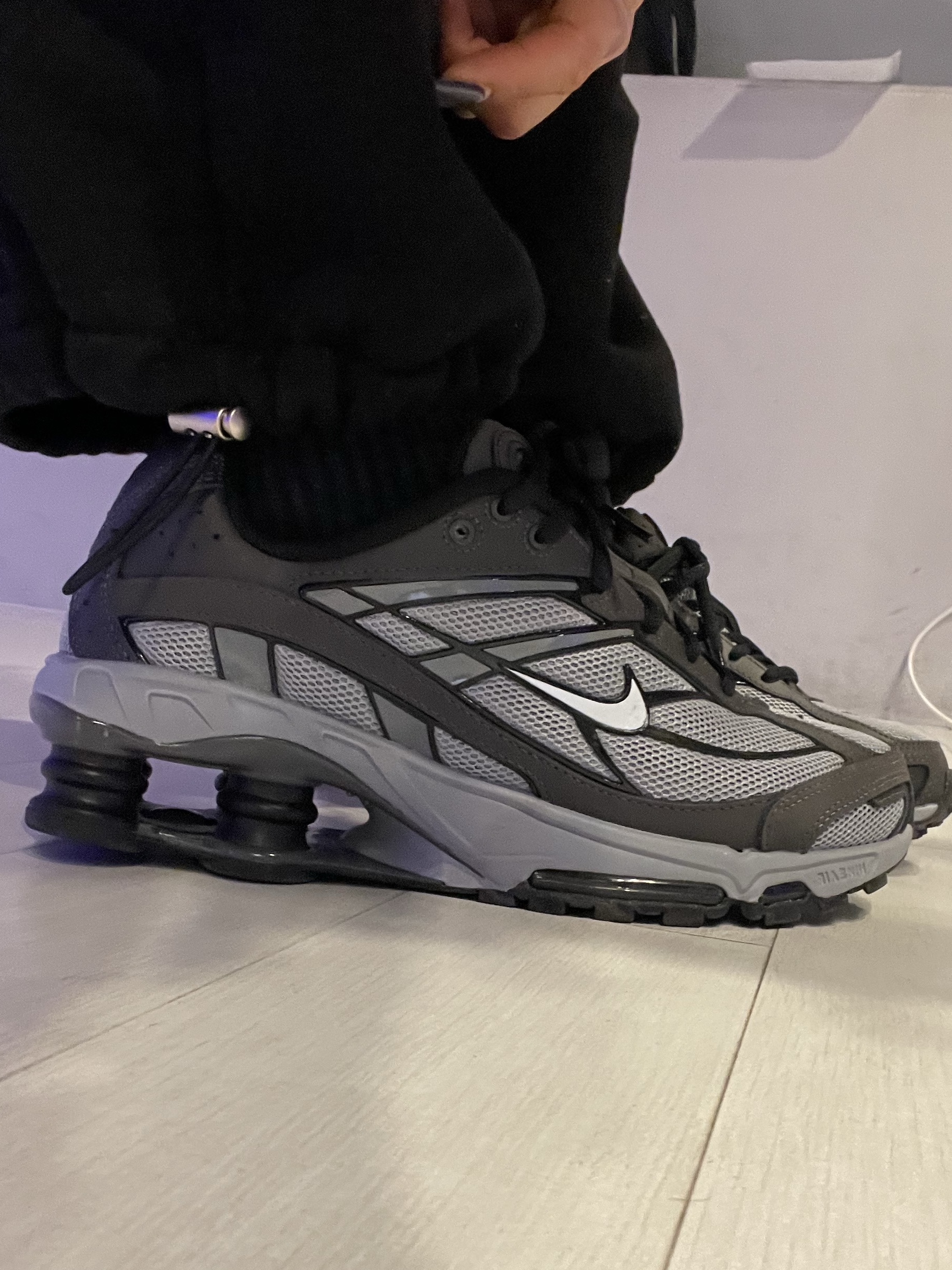Nike Shox Ride 2 Light Smoke Grey Medium Ash ์ฐฉ์ฉ ์คํ์ผ - 1