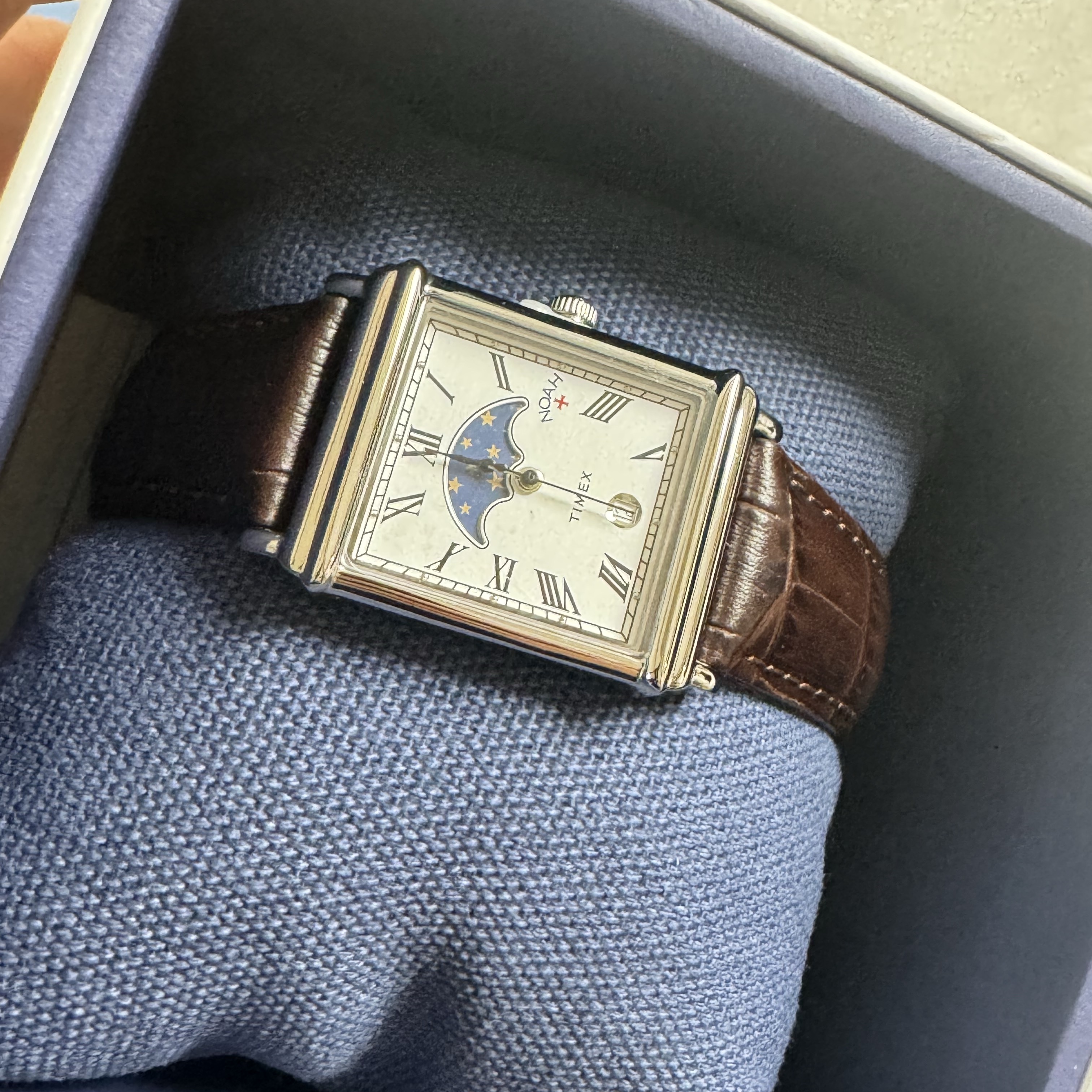 Timex x Noah Moon 37mm Phase Watch Brown Steel 착용 스타일