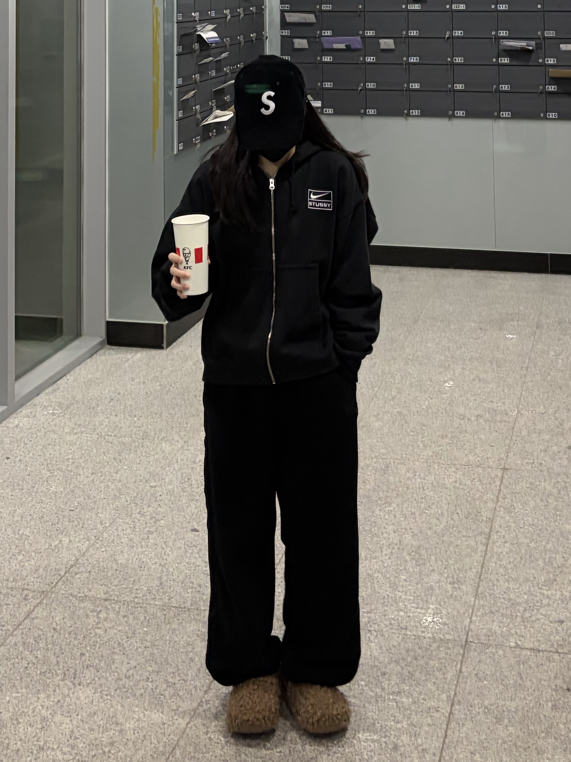 Nike x Stussy Full Zip Washed Fleece Hoodie Black (FJ9175-010) 착용 스타일