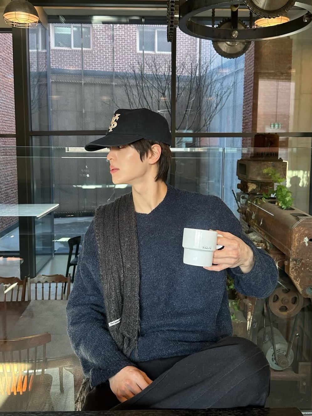 Sunday Ceremony Sy Logo 5 Panel Cotton Cap - Navy 착용 스타일 - 3