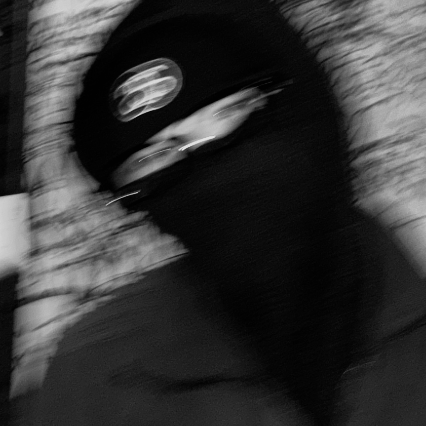 Stussy Exposed Stitch Skullcap Black, Gentle Monster x Maison Margiela MM210 Black Clear 착용 스타일 - 2