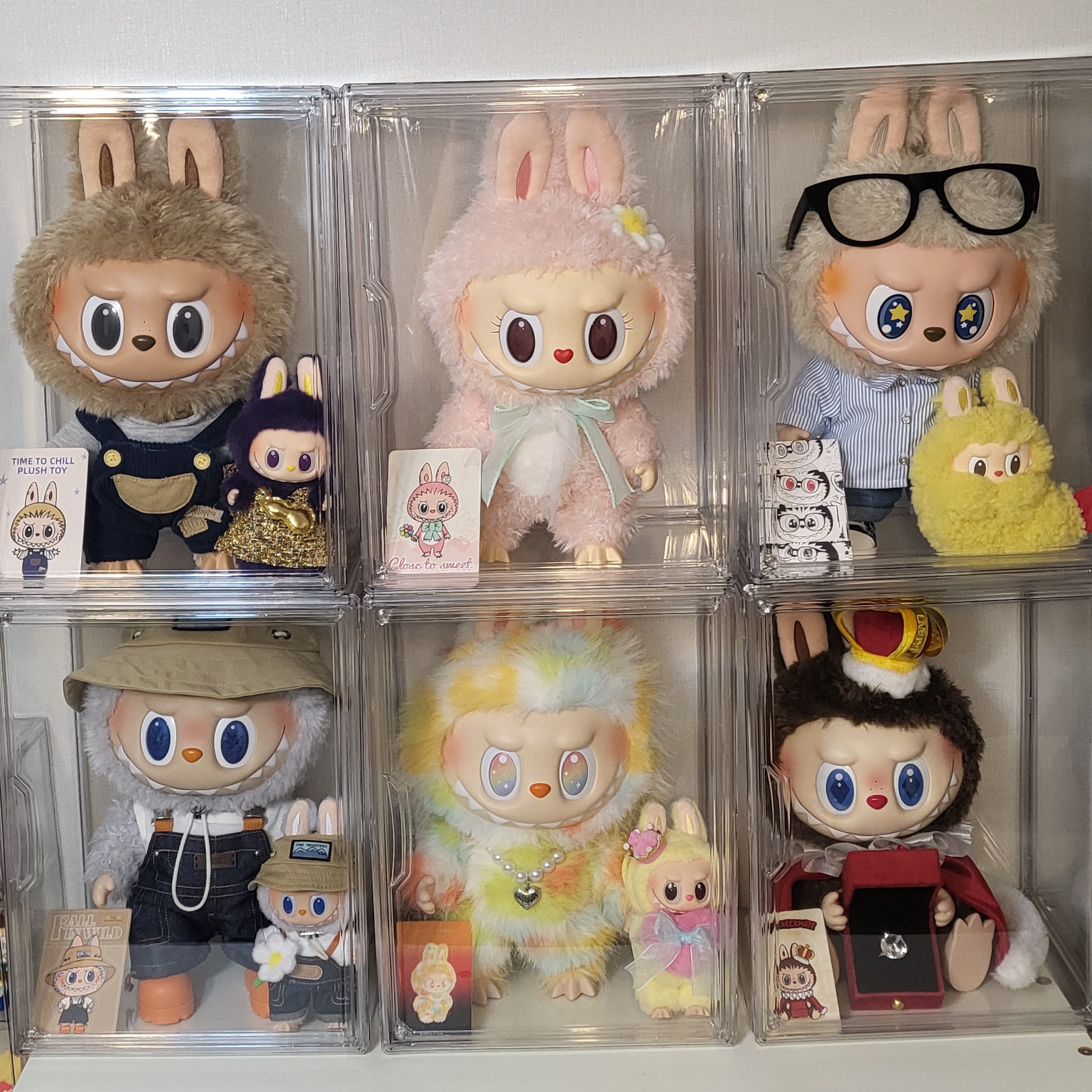 Pop Mart Labubu Mokoko Close to Sweet Vinyl Plush Doll 착용 스타일