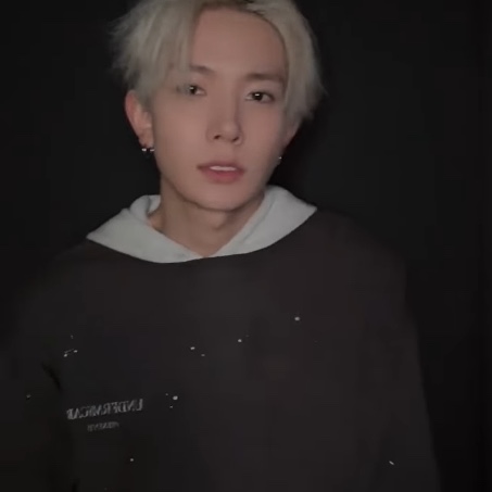 Covernat X Undermycar Waffle Layered Letter Graphic Long Sleeve 착용 스타일 - 2