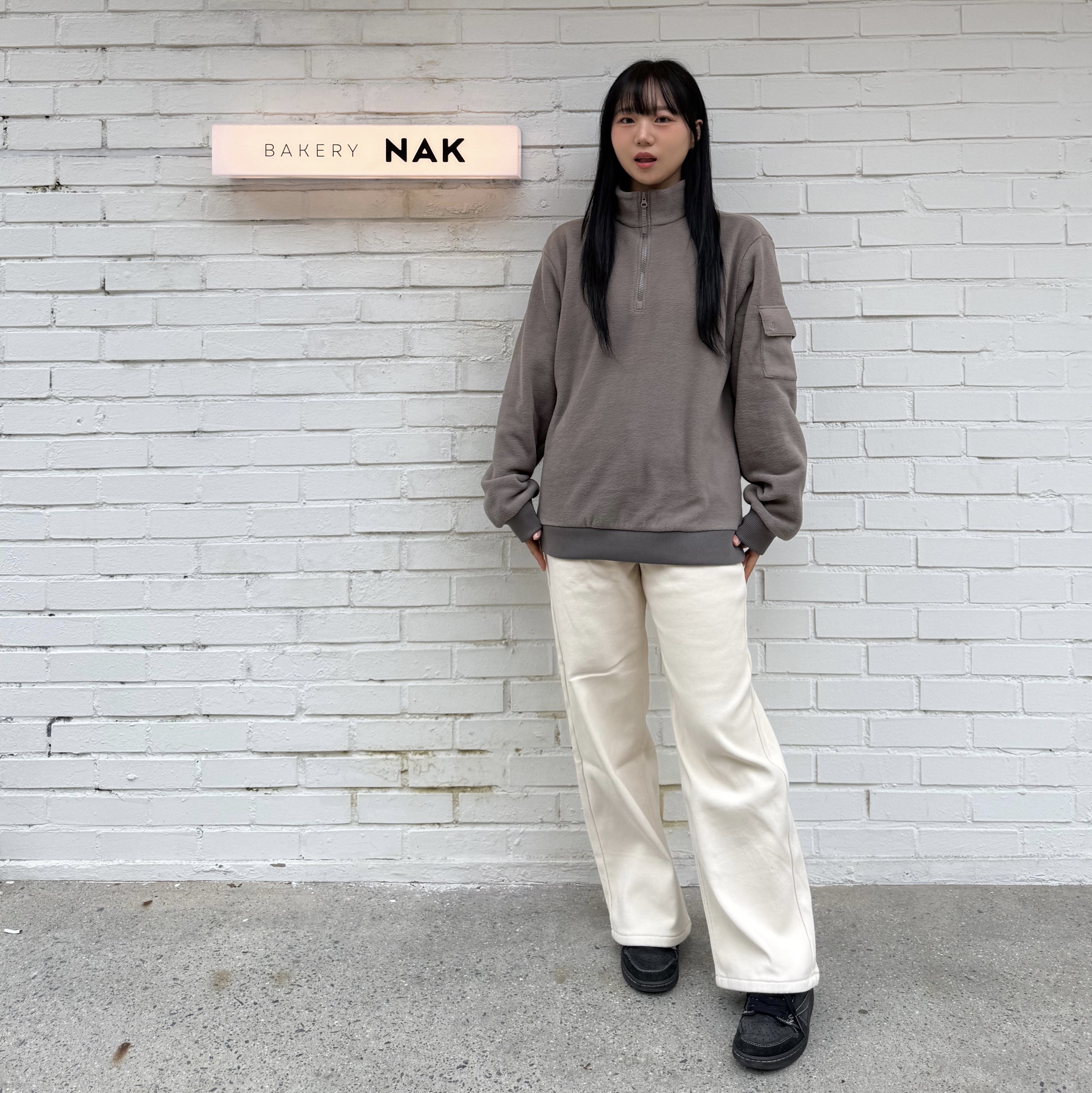 Jordan 1 x Travis Scott Retro Low OG SP Black Phantom 착용 스타일