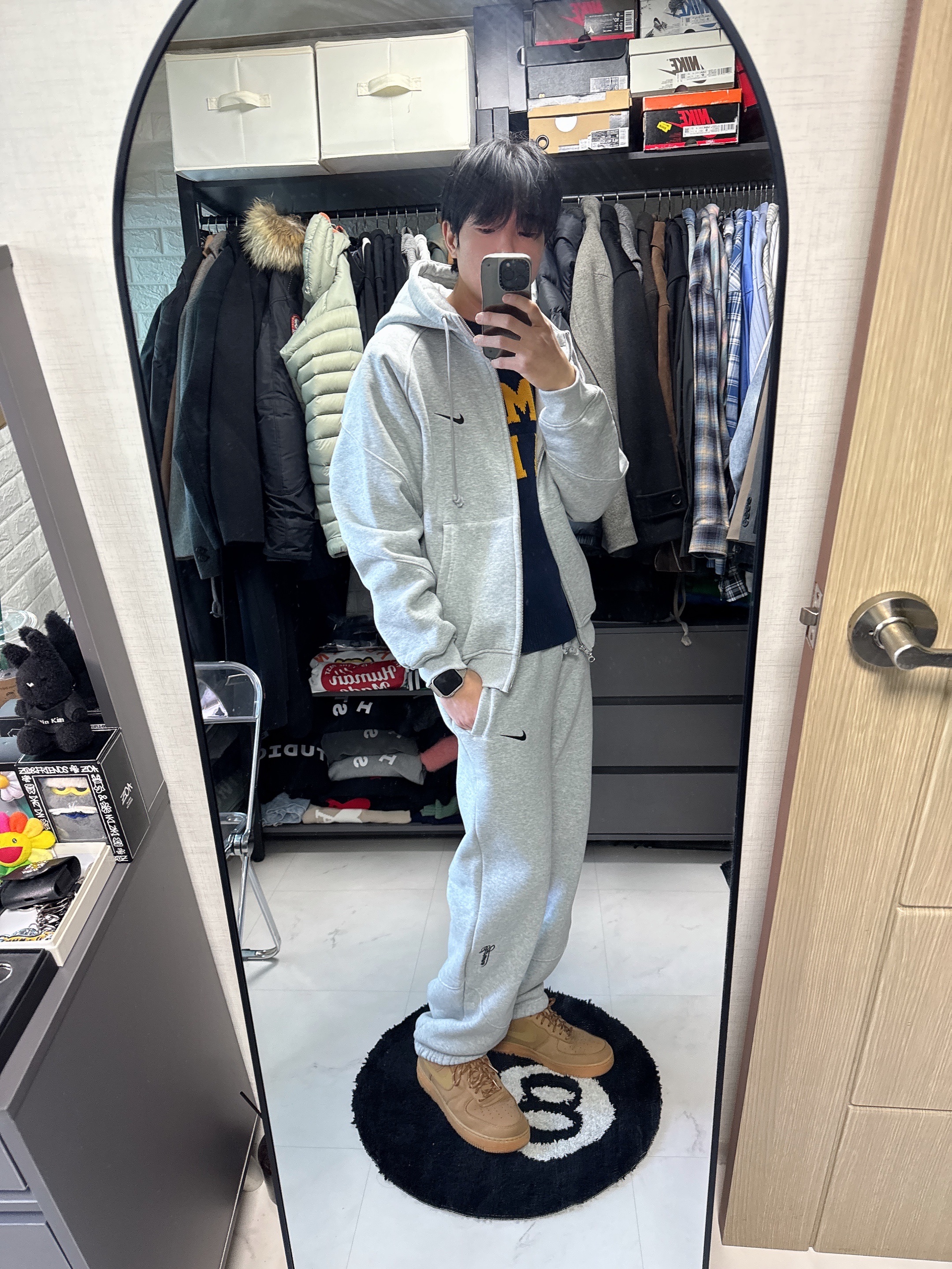 Supreme x Nike Zip Up Hooded Sweatshirt Heather Grey - 25SS, Supreme x Nike Sweatpant Heather Grey - 25SS 착용 스타일 - 1