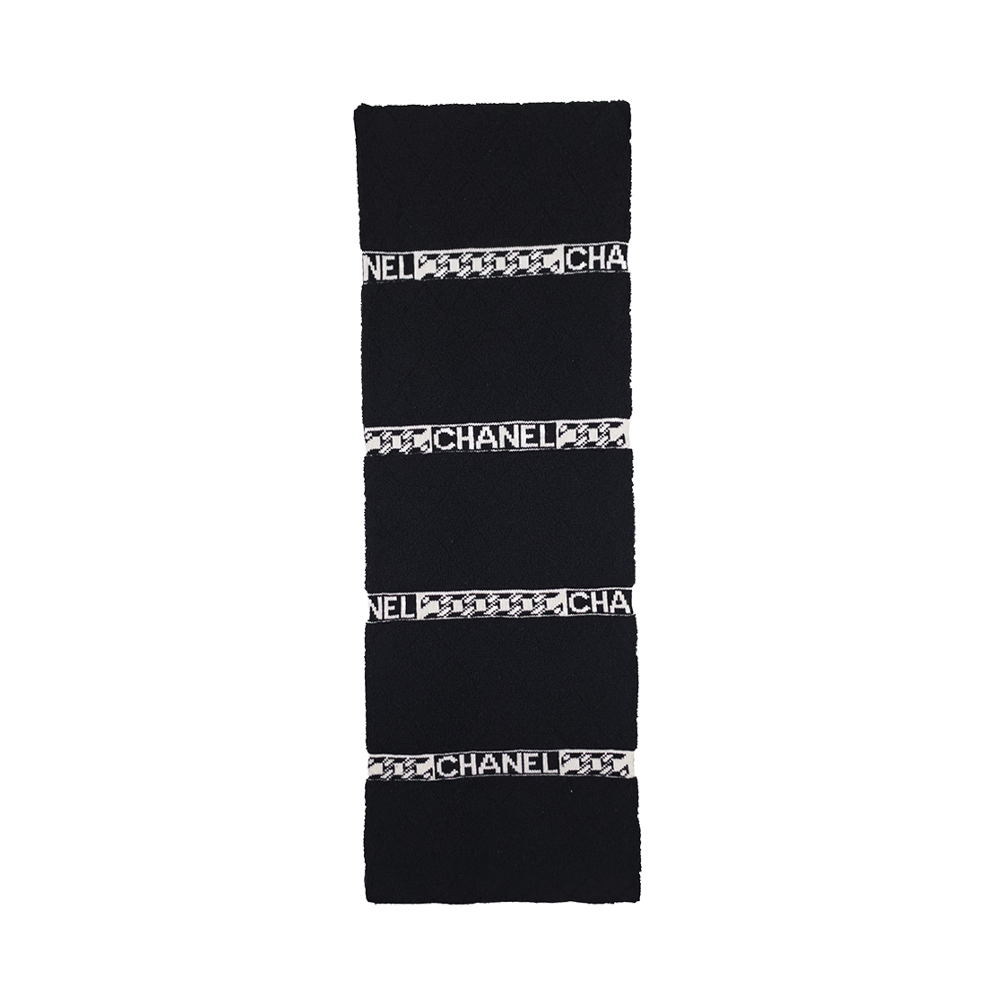 ITVFKA69NCFL Chanel 20K Lettering Scarf Black/White