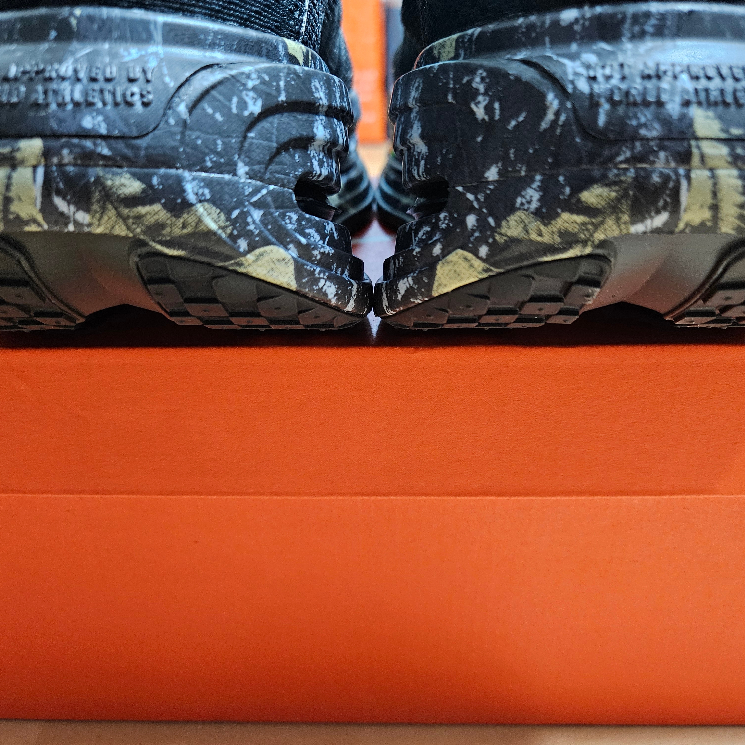 Nike Vomero Premium Black Dark Smoke Grey 착용 스타일 - 9