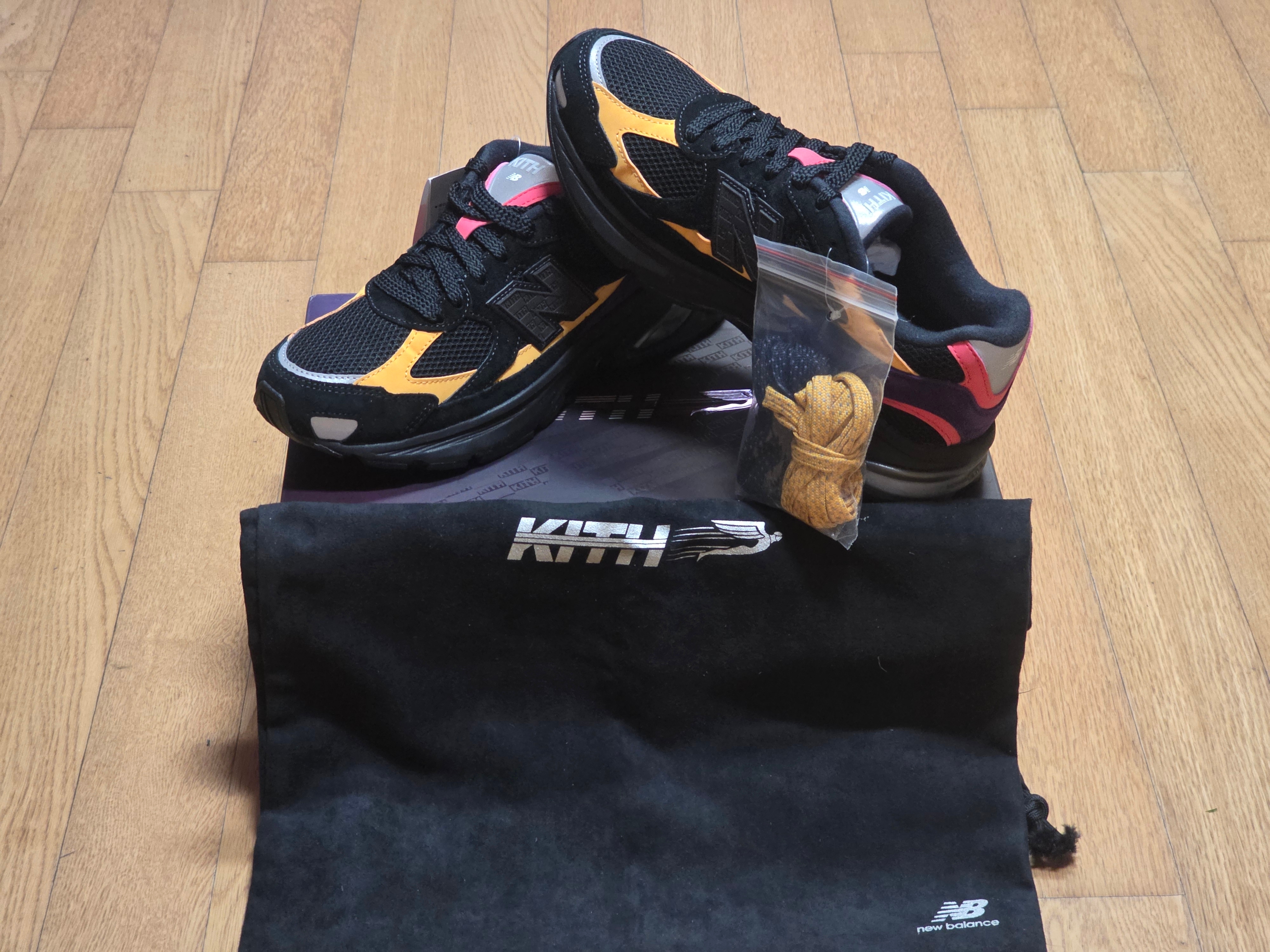 New Balance x Ronnie Fieg 2010 Abzorb Black Yellow 착용 스타일 - 1