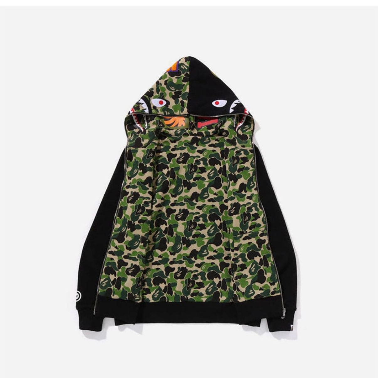 BAPE ABC Camo Reversible Shark Full Zip Hoodie Green 착용 스타일 - 5