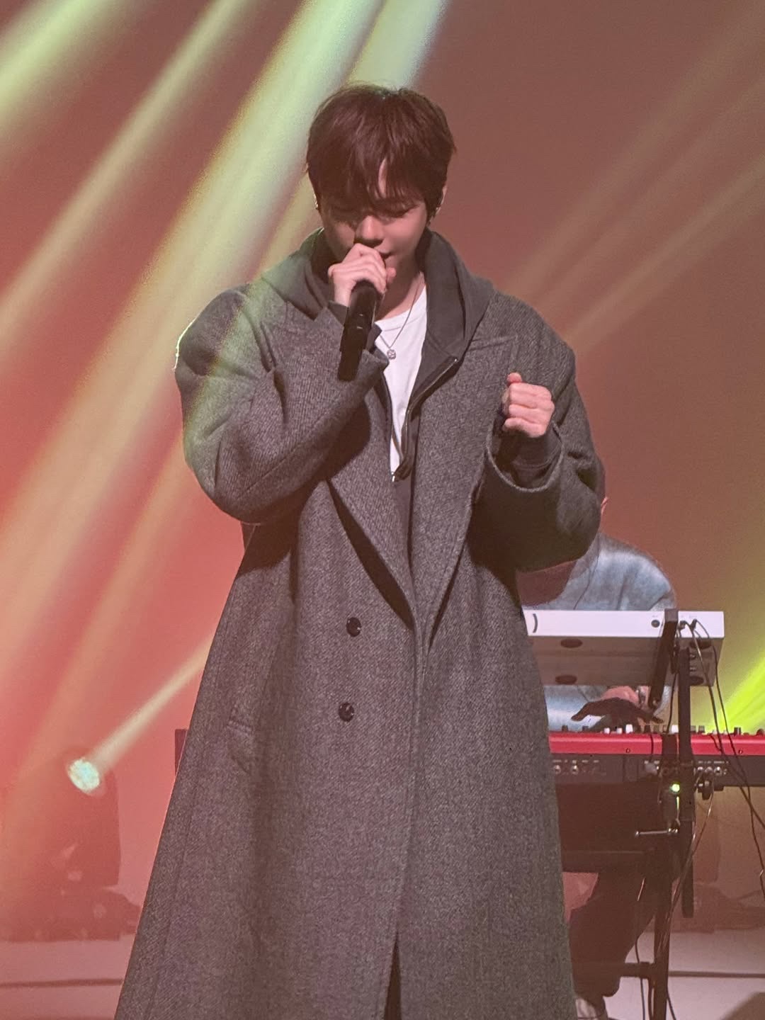 Nonnod Tweed Long Coat 착용 스타일 - 1