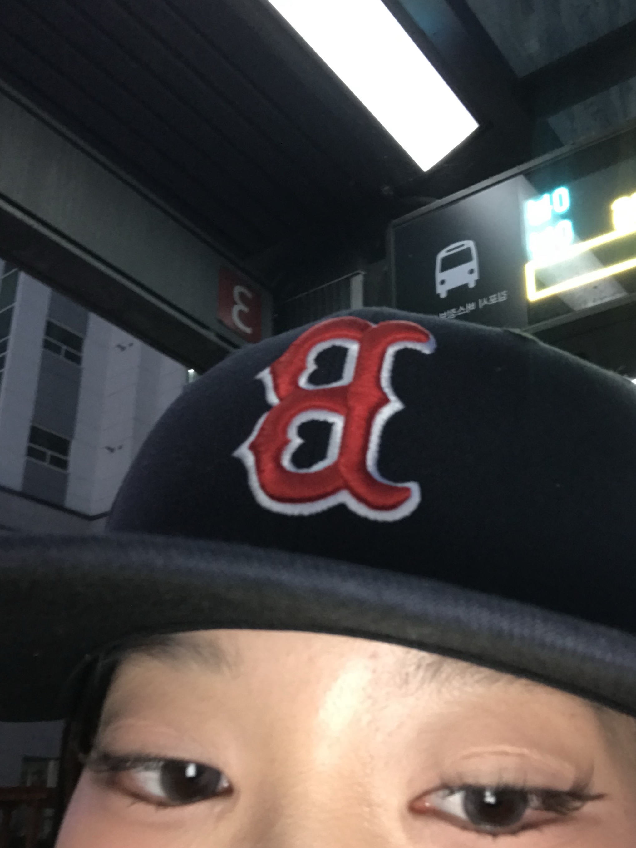 New Era MLB 59Fifty Authentic Boston Red Sox Game Navy 착용 스타일