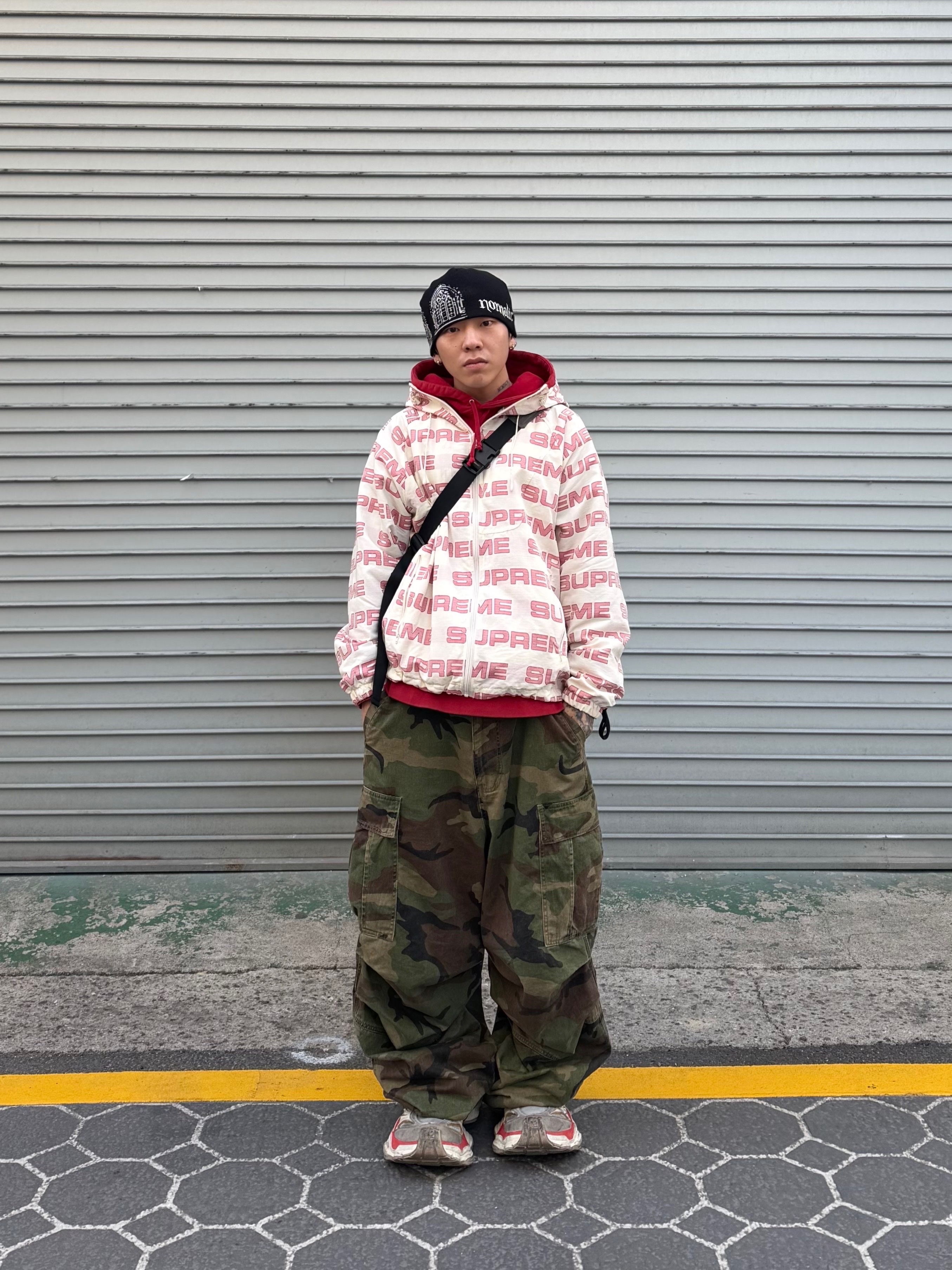 Supreme Team 94 Hooded Sweatshirt Red - 25SS, NOD Stone Washed Cargo Pants Camo 착용 스타일 - 1