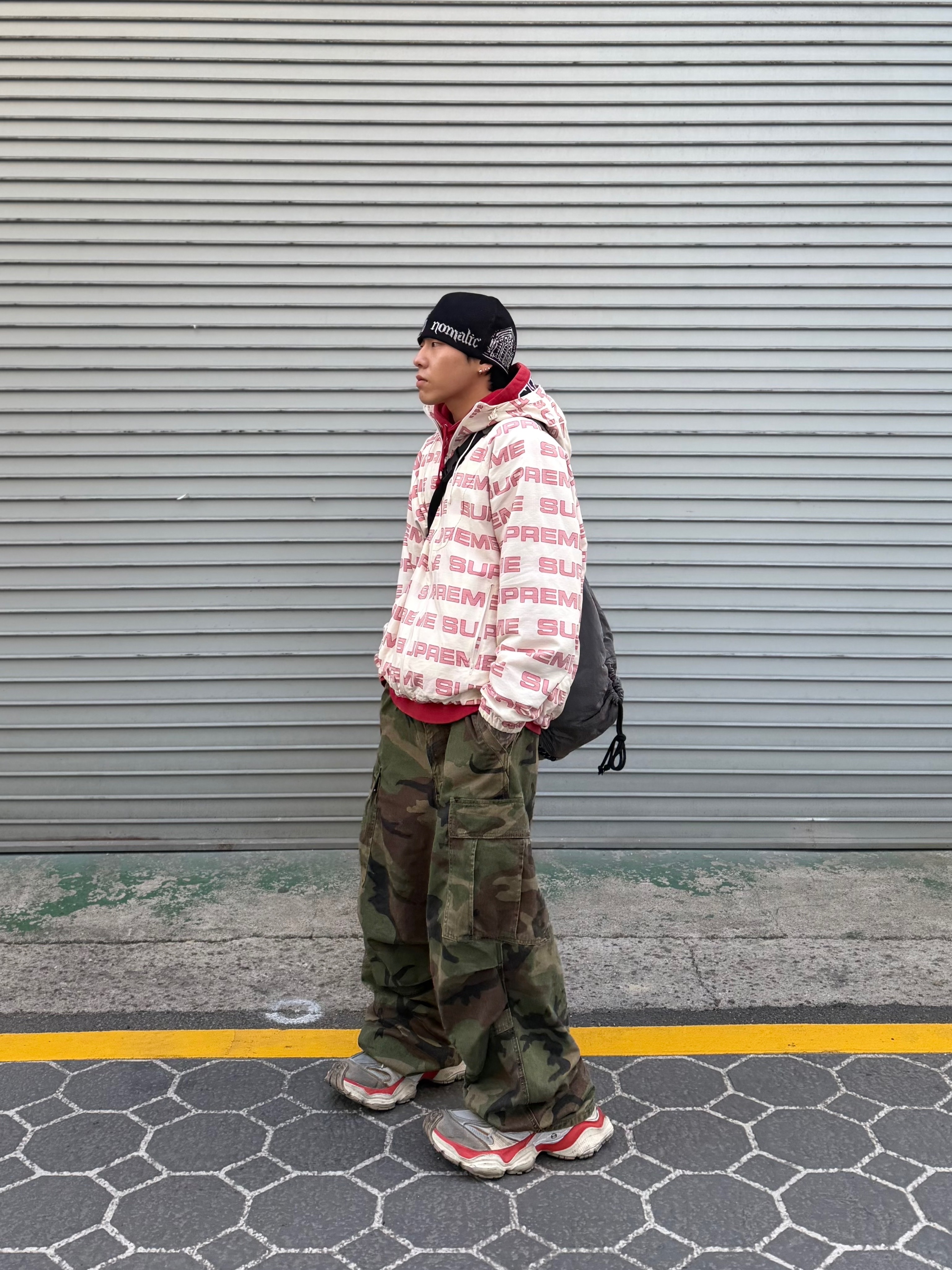 Supreme Team 94 Hooded Sweatshirt Red - 25SS, NOD Stone Washed Cargo Pants Camo 착용 스타일 - 4