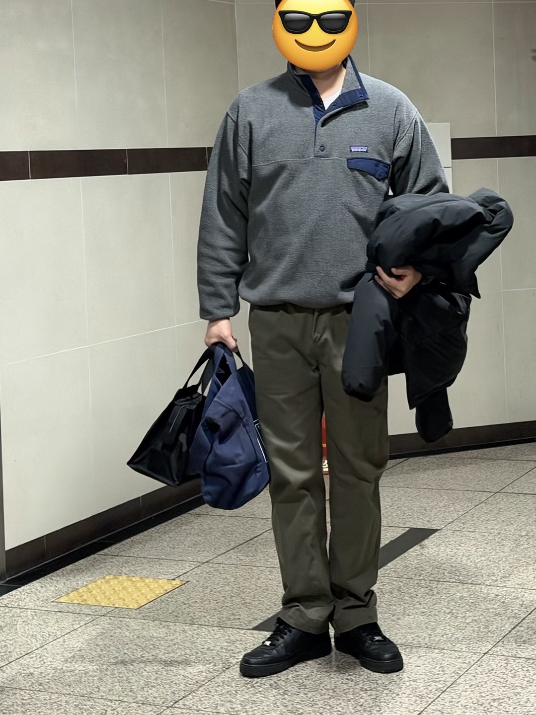 Patagonia Lightweight Synchilla Snap-T Fleece Pullover Nickel Blue, Nike Air Force 1 '07 Low Triple Black 착용 스타일