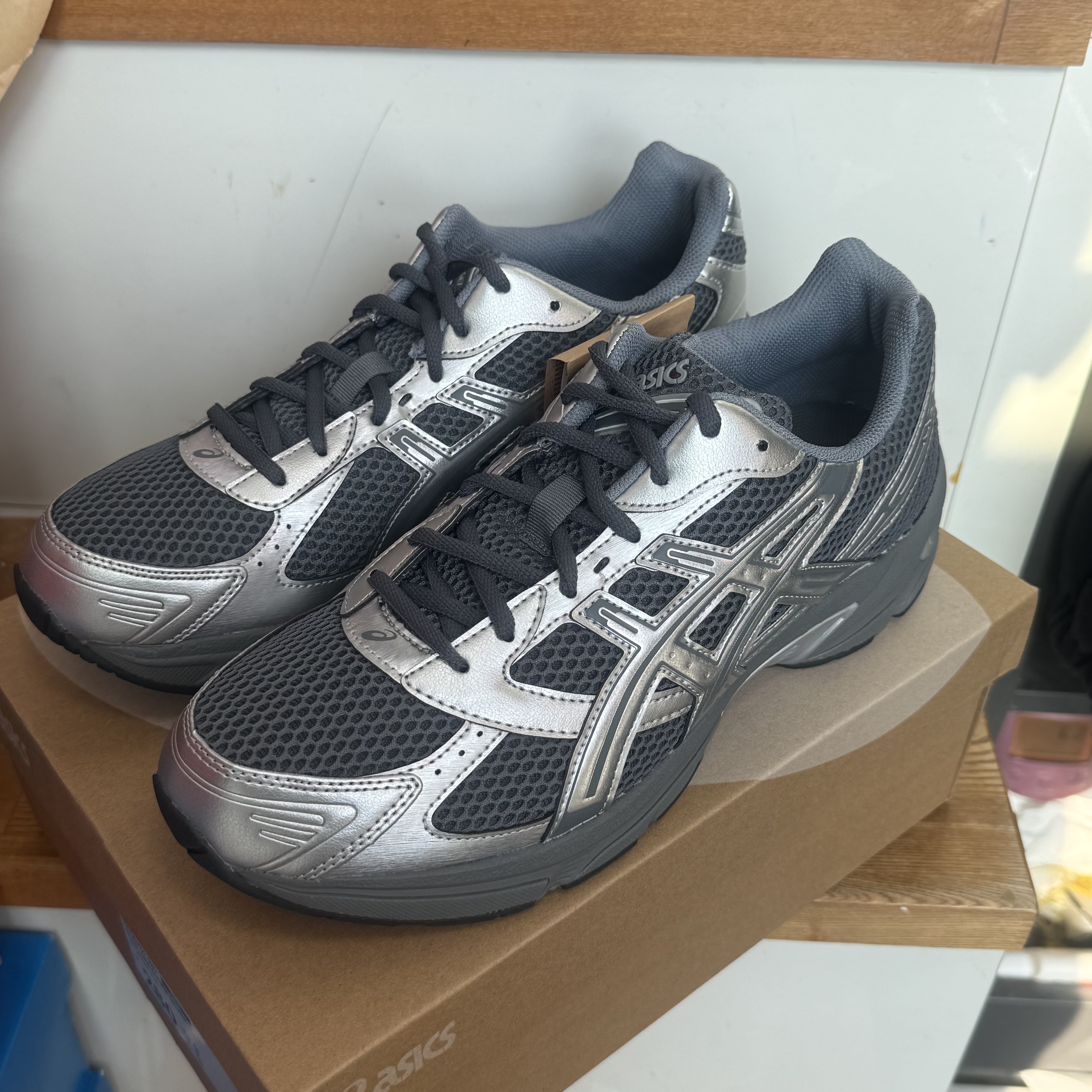Asics Gel-1130 Steel Grey Pure Silver 착용 스타일