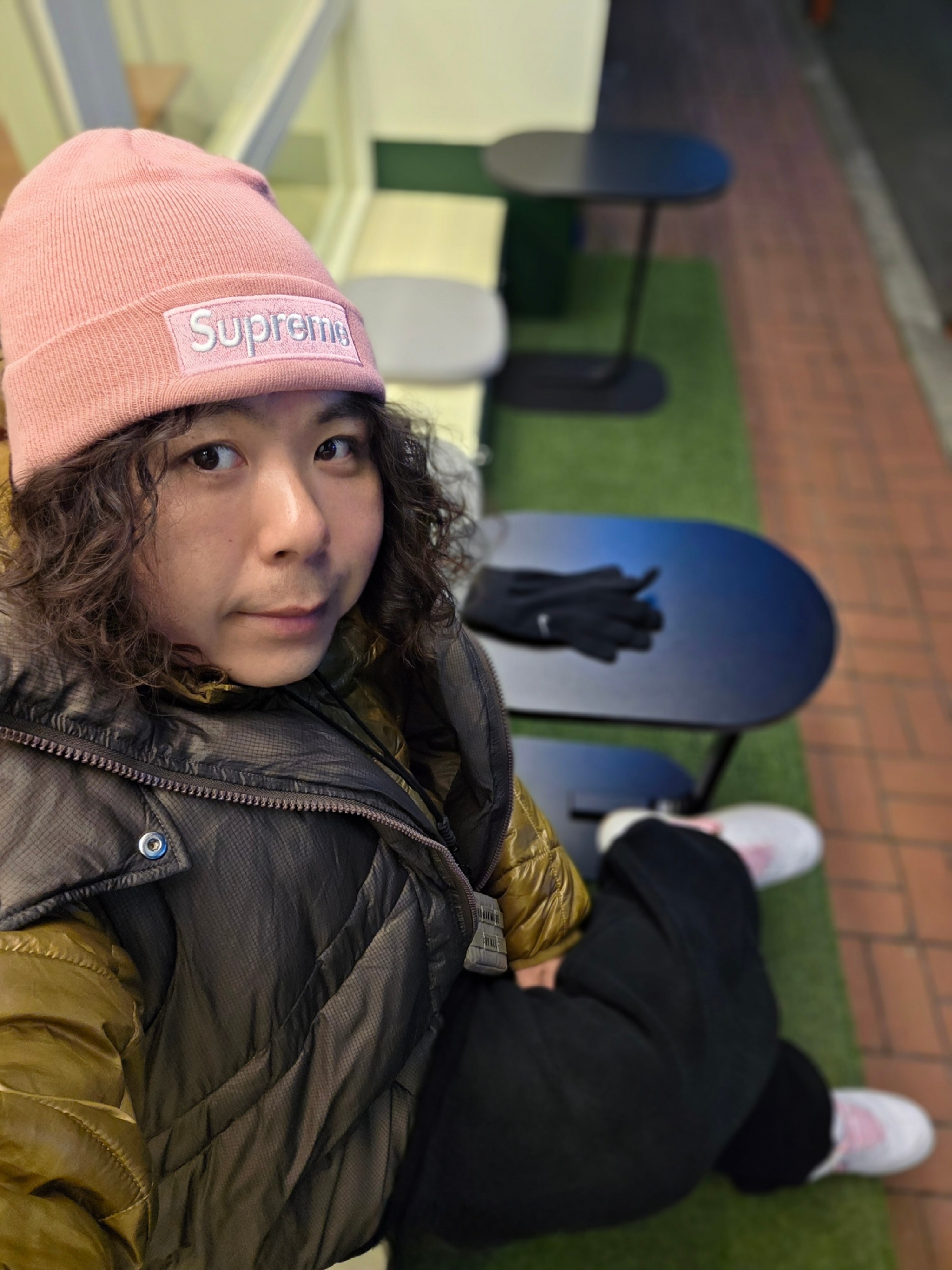 Supreme New Era Box Logo Beanie Dusty Pink - 24FW, Uniqlo x Needles Fleece Wide Pants Longer Length Black - KR 착용 스타일 - 1