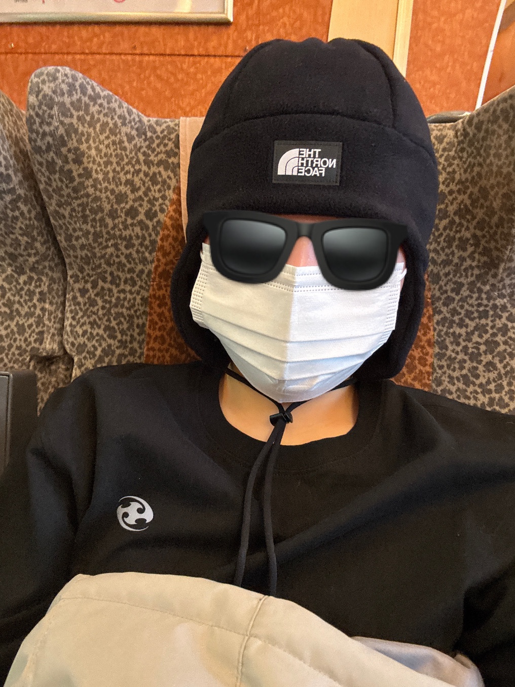 The North Face Fleece Earmuff Beanie Black, Sansan Gear Side Snap Pants Black - 25FW 착용 스타일 - 2