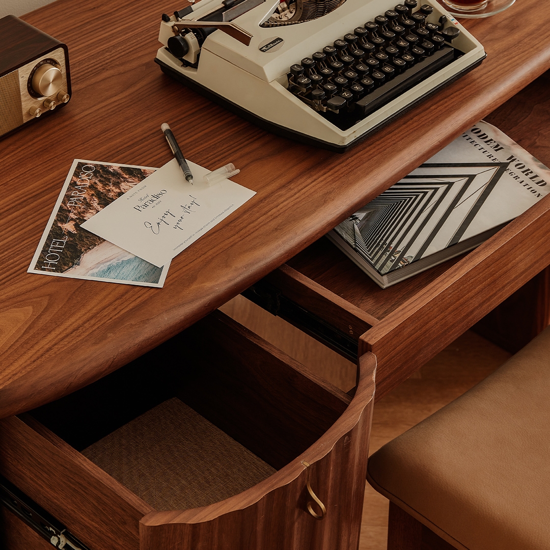 [3% 포인트 적립] COMMUNE Hotel paradiso desk, [3% 포인트 적립] COMMUNE Hotel paradiso dining chair 착용 스타일 - 2